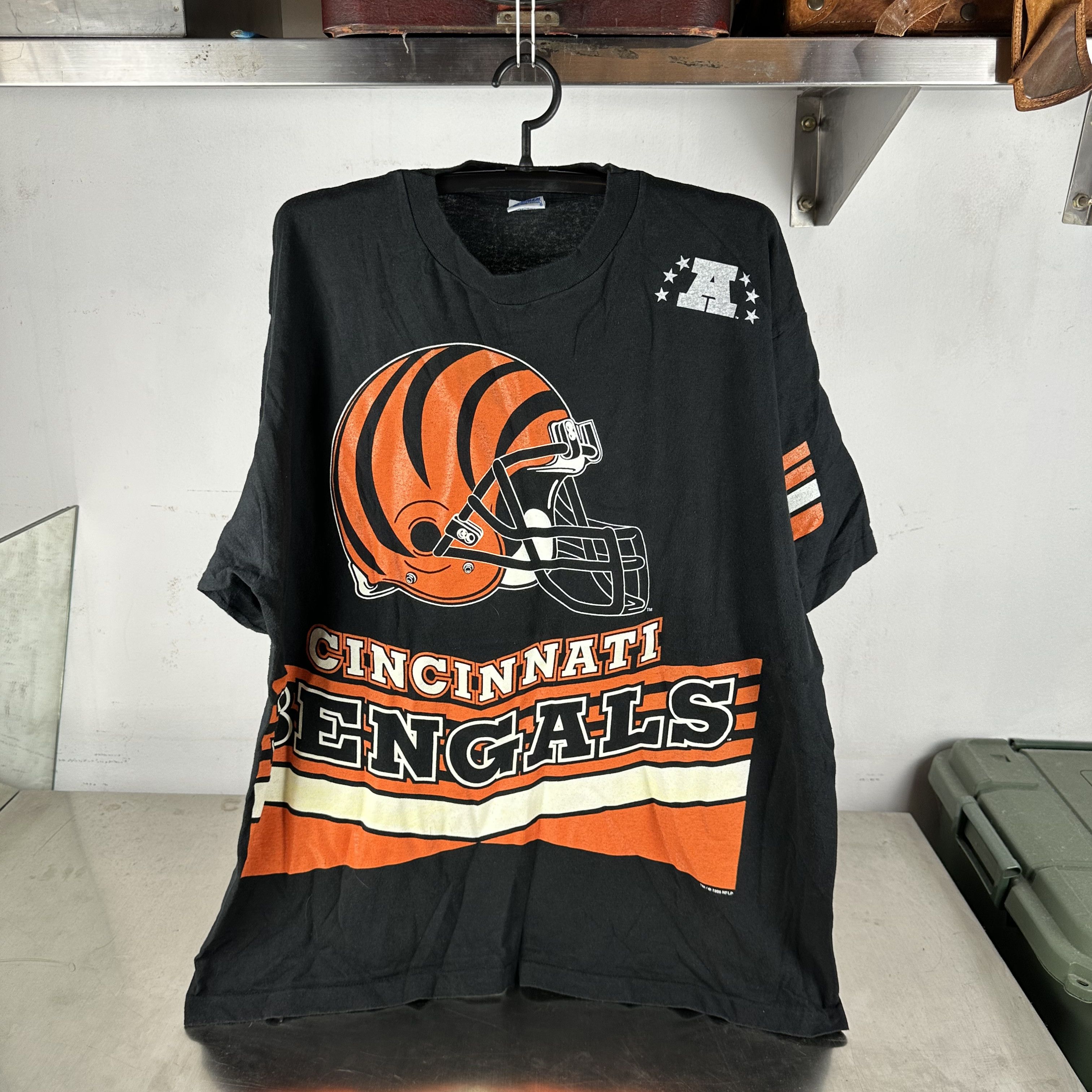 Vintage Vintage 1995 Cincinnati Bengals NFL Salem AOP T-shirt Size US XXL / EU 58 / 5 - 1 Thumbnail
