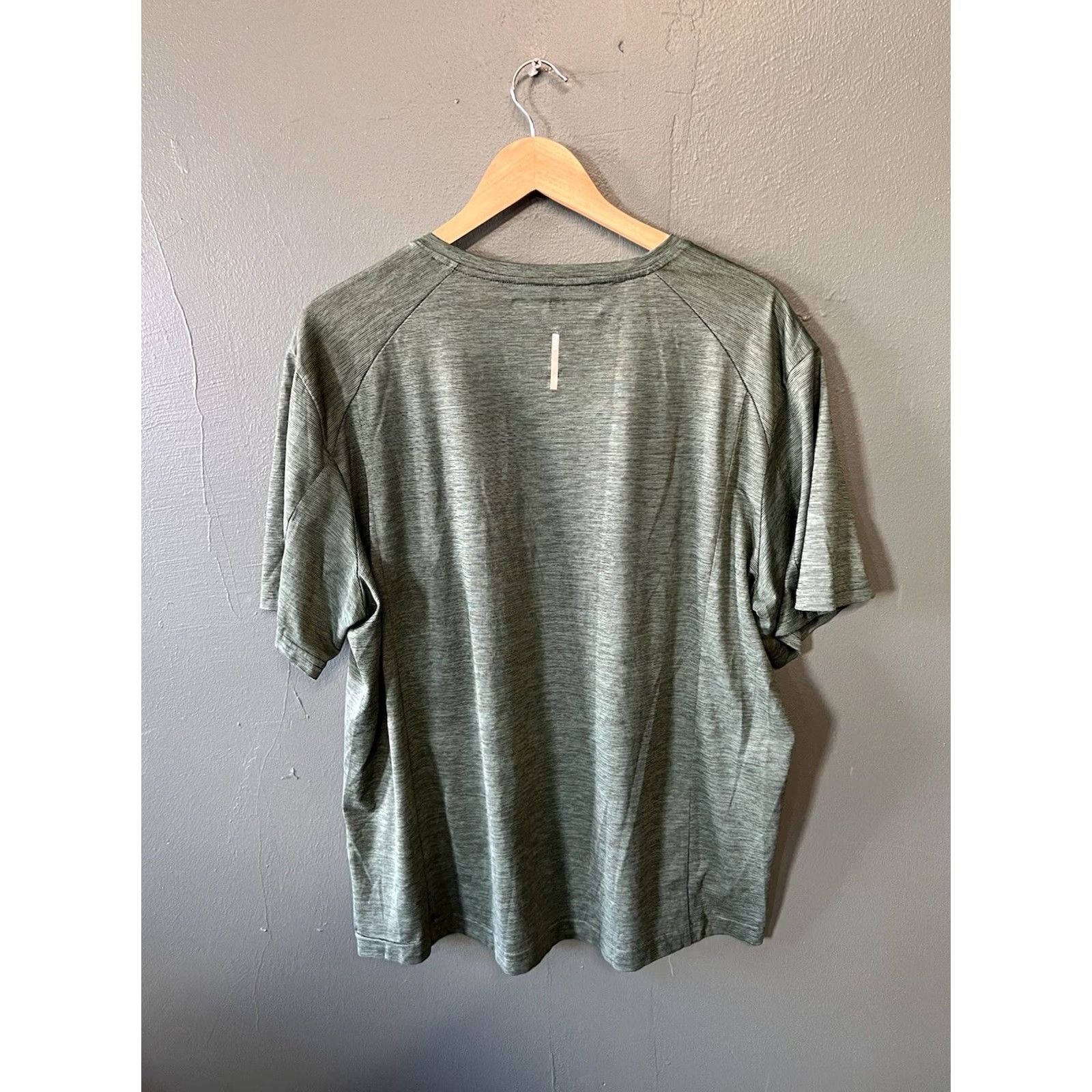 Vintage REI Mens Green Short Sleeve T-Shirt XL Athletic Outdoor Activewear Shirt Shirt Men XL Green Outdoor Activewear T-Shirt Size US XL / EU 56 / 4 - 2 Thumbnail