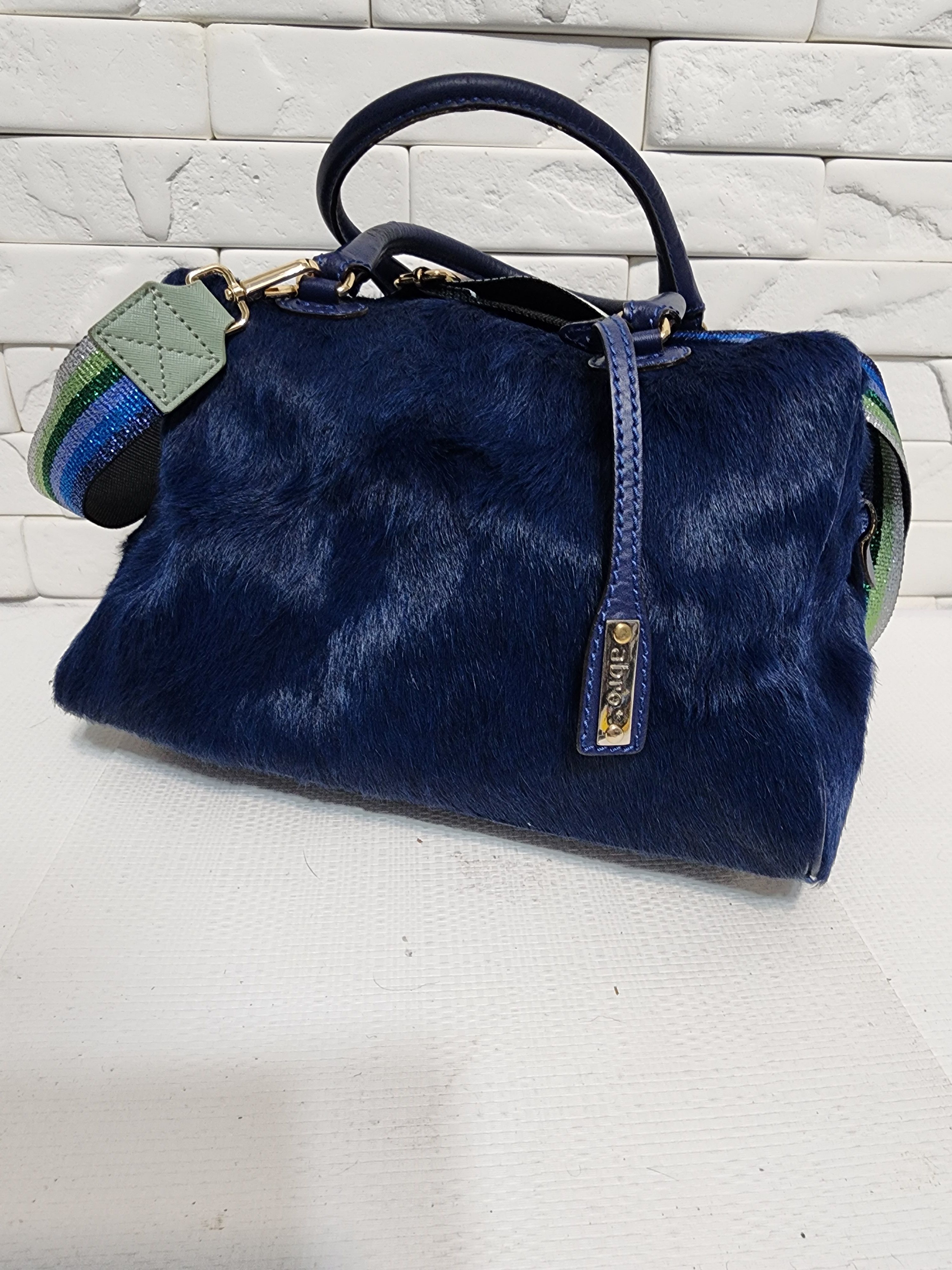 Uniqlo Blue Clutch with Strap: Zipper Closure, Two Compartments Size ONE SIZE - 3 Thumbnail