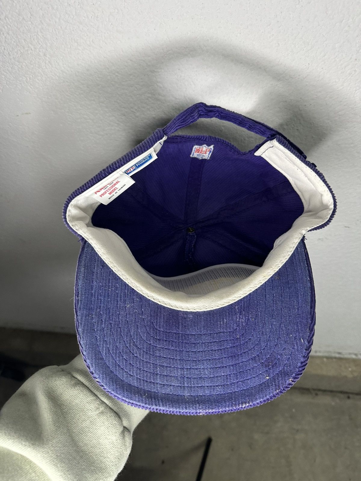 NFL Vintage Minnesota Vikings corduroy hat Size ONE SIZE - 4 Thumbnail
