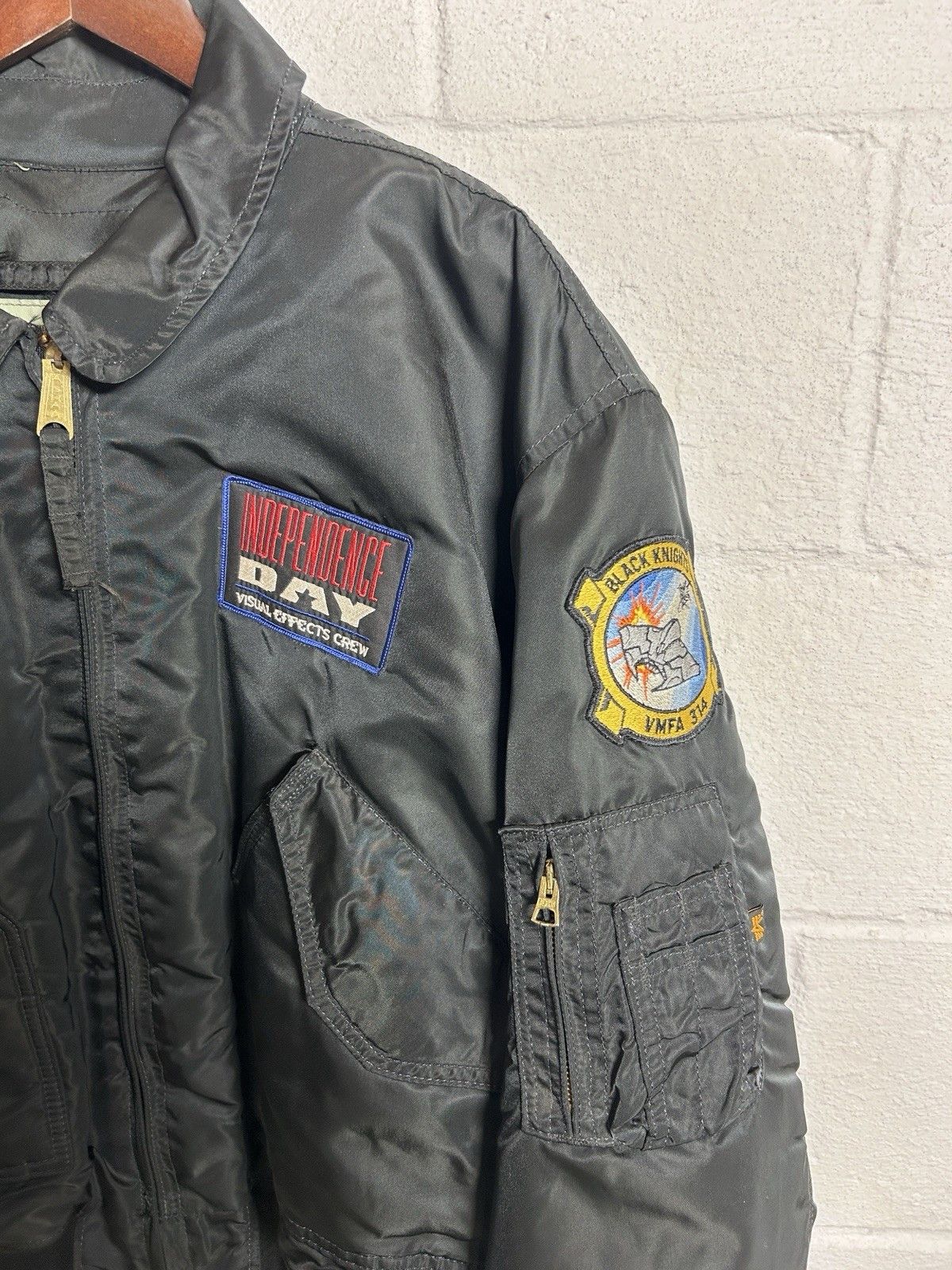 Alpha Industries VTG 1995 Independence Day 4 Movie Visual Effects Crew Jacket Size US XL / EU 56 / 4 - 3 Thumbnail