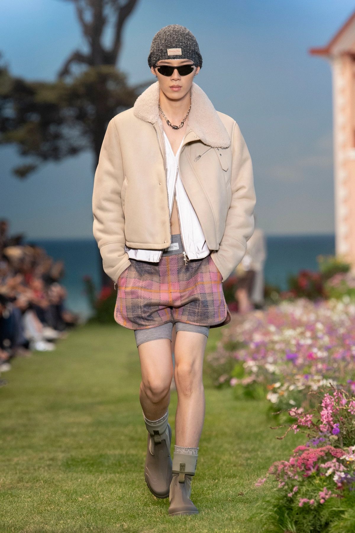 Dior o1bcso1str1224 Size:OS/ Couture Socks in Beige Size ONE SIZE - 3 Thumbnail