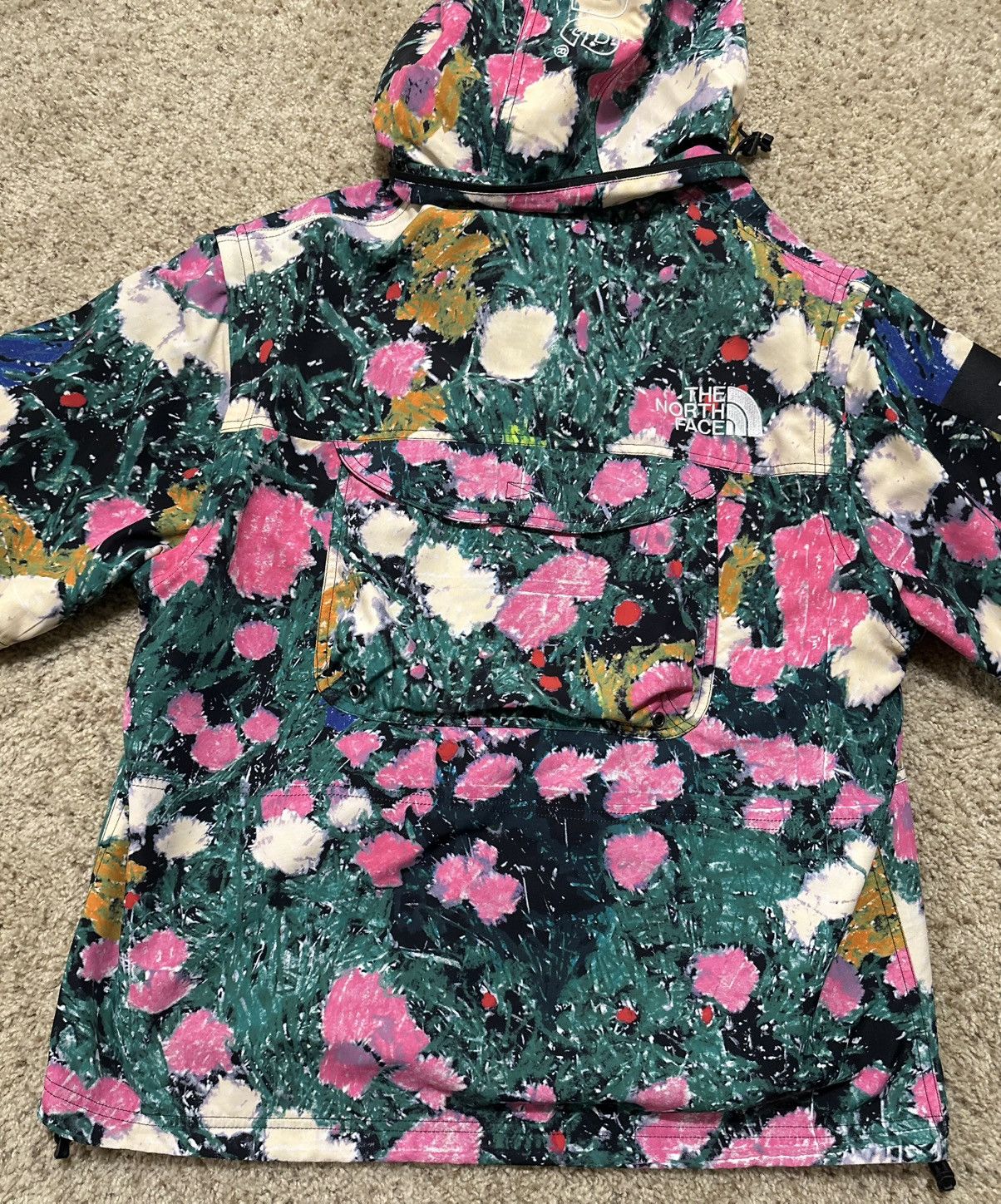 Supreme × The North Face SUPREMExTNF S/S 22 FLORAL SIZE MEDIUM Size US M / EU 48-50 / 2 - 20 Thumbnail