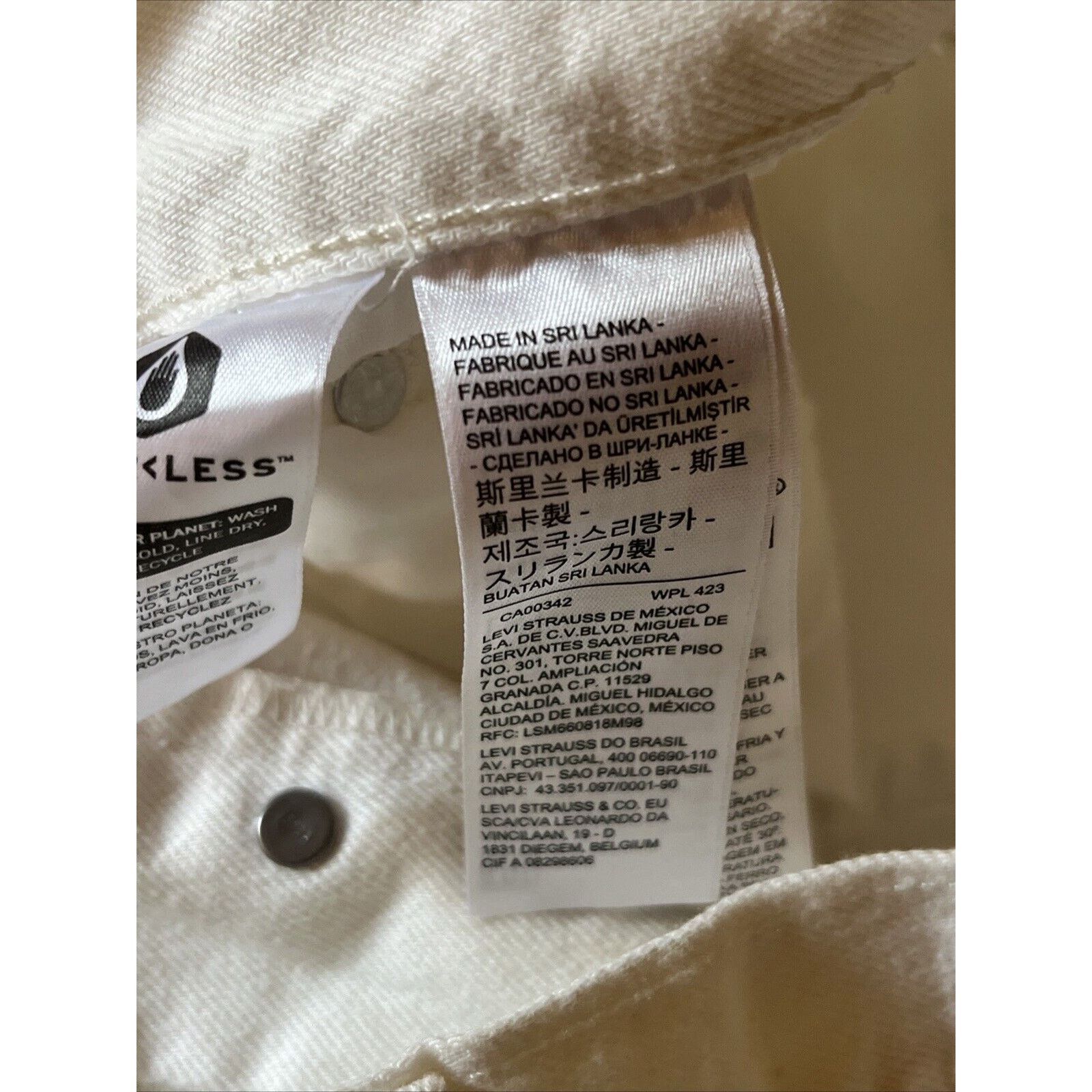 Levi's Levi's Shorts Womens 26 White 501 Jean Denim 28x3 Button Fly Size 28" / US 6 / IT 42 - 11 Thumbnail