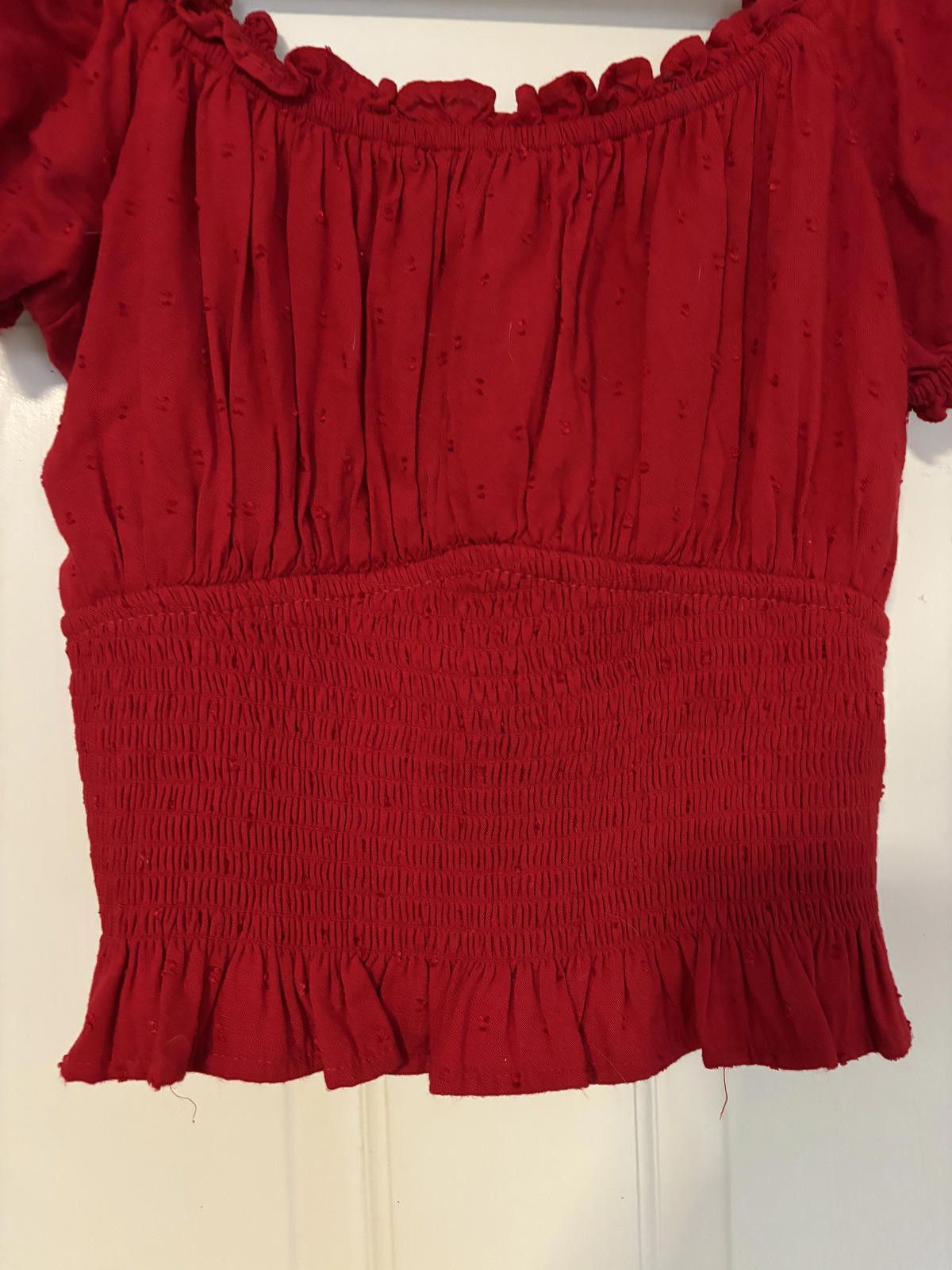 Other NEW Hollister Red Smocked Waist Short Sleeve Peasant Top L Size L / US 10 / IT 46 - 3 Thumbnail