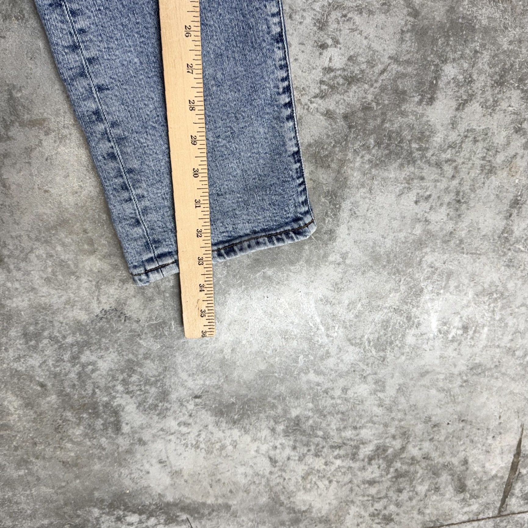 Levi's VINTAGE Levi's 510 Jeans Mens 33x34 Light Wash Blue Skinny Made & Crafted Denim Zip Fly Levi's 510 Mens Jeans Blue Light Skinny 90s Mens Size US 33 - 8 Thumbnail