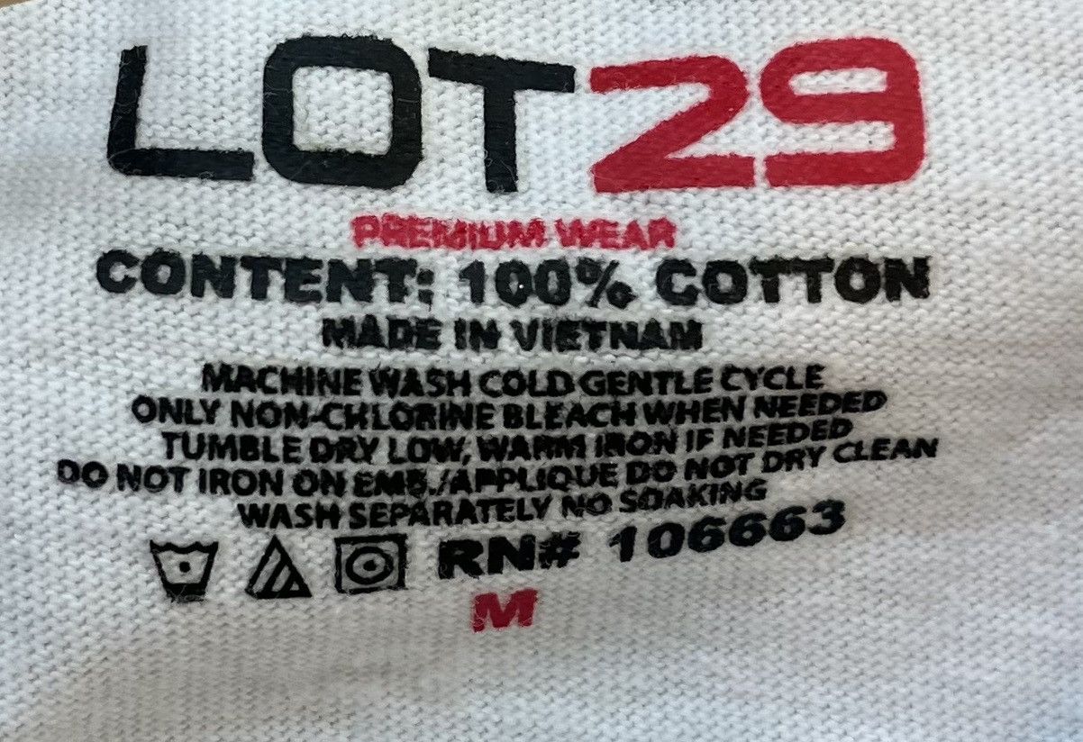 Other Vintage Y2K Lot 29 white Looney Tunes Taz Tee Size US M / EU 48-50 / 2 - 4 Thumbnail
