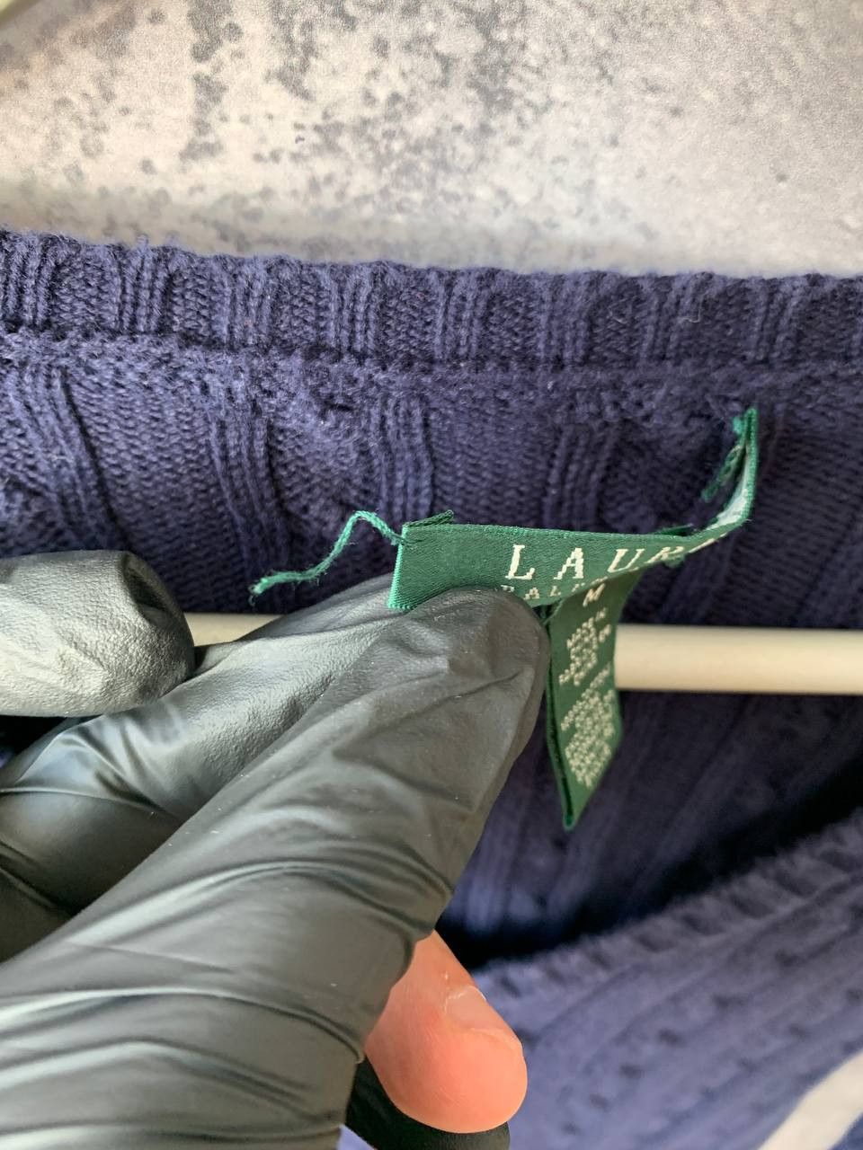 Lauren Ralph Lauren Lauren Ralph Lauren Green Label Cable Knit V-Neck Sweater Size M / US 6-8 / IT 42-44 - 9 Thumbnail