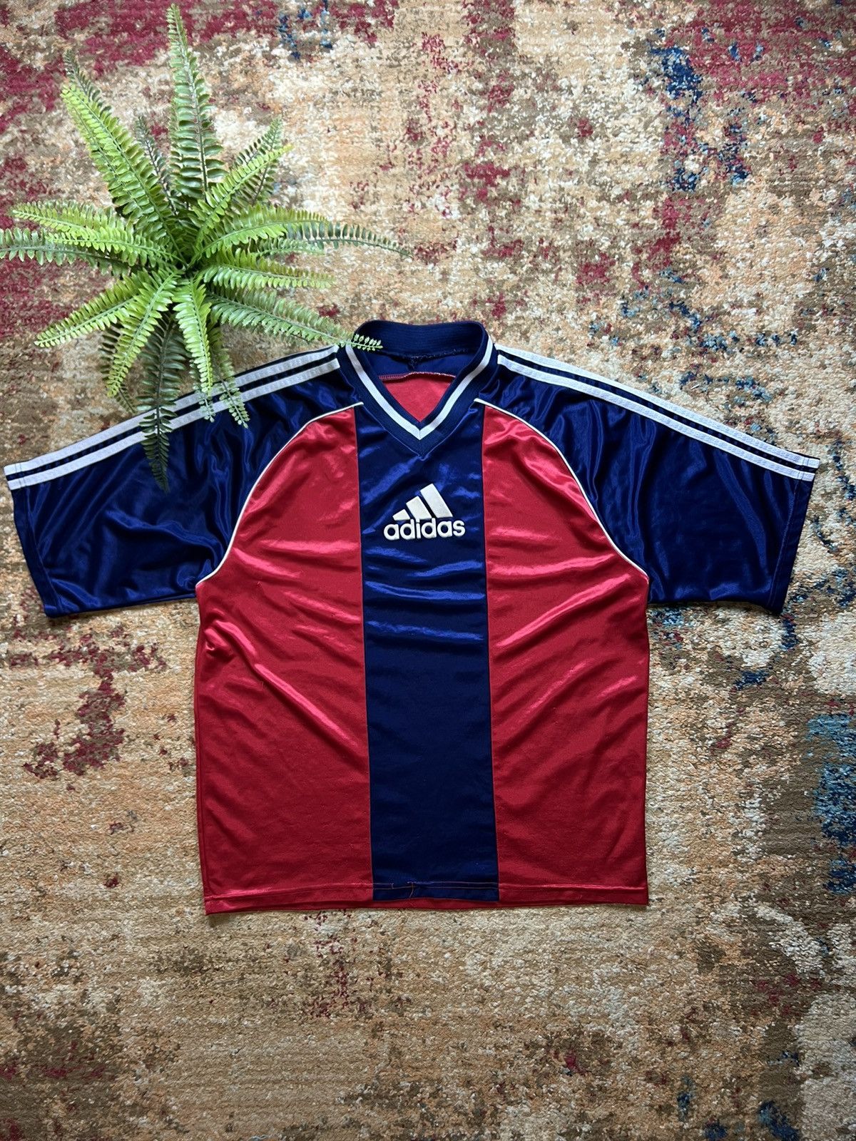 Adidas × Vintage 🪬90’s ADIDAS BIG CENTR LOGO Y2K RETRO TEE Size US L / EU 52-54 / 3 - 1 Thumbnail