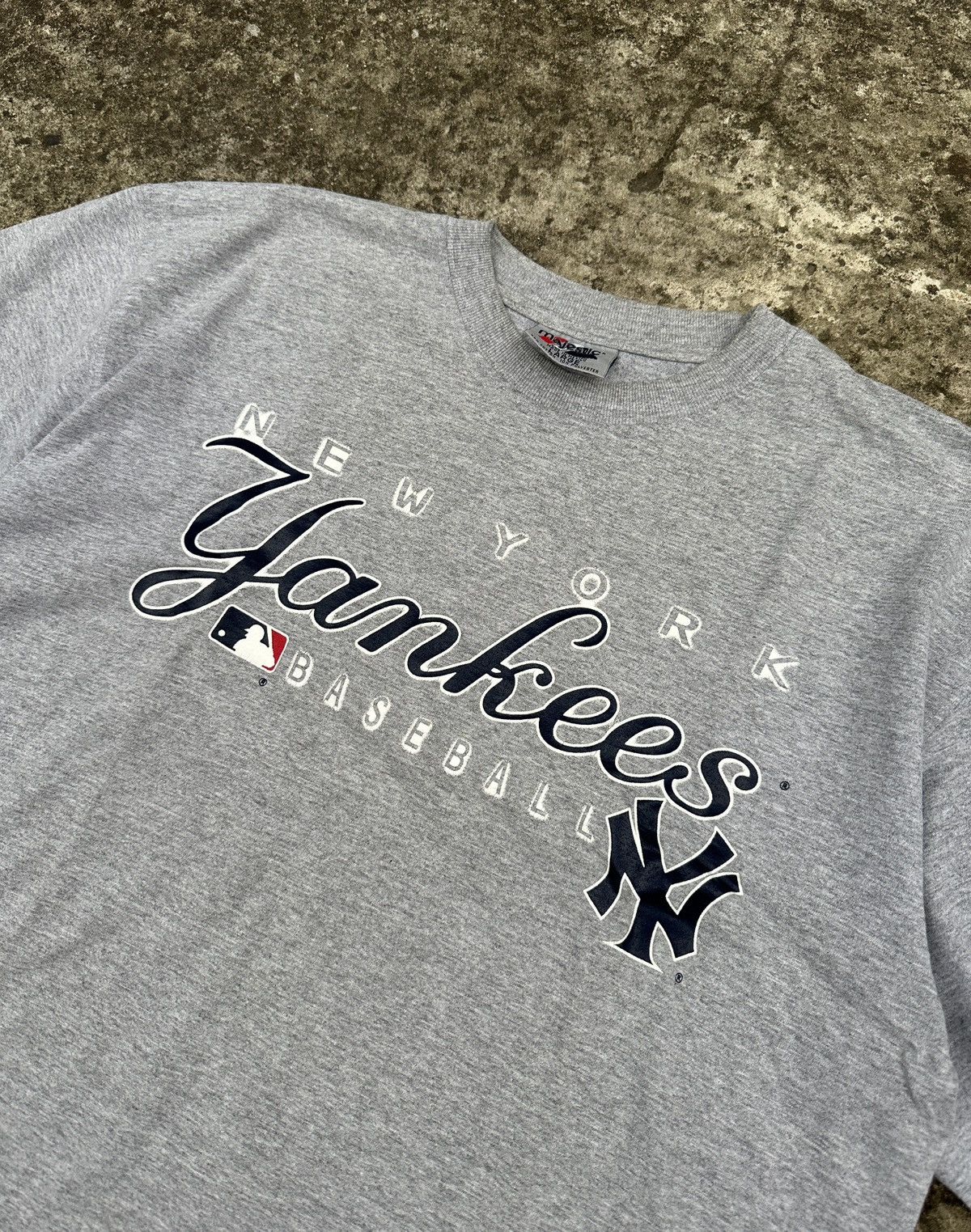 MLB Vintage Majestic New York Yankees Logo Streetwear Rare VTg L Size US L / EU 52-54 / 3 - 3 Thumbnail
