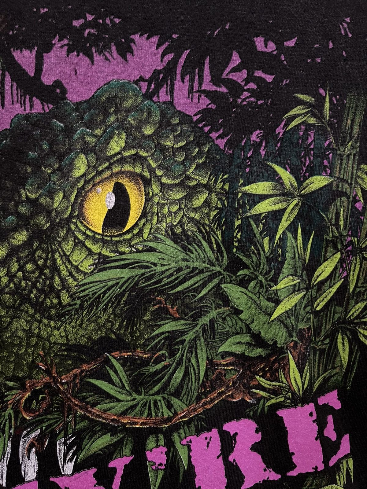 Vintage Vintage Jurassic Park🔥🔥🔥 Size US L / EU 52-54 / 3 - 6 Thumbnail