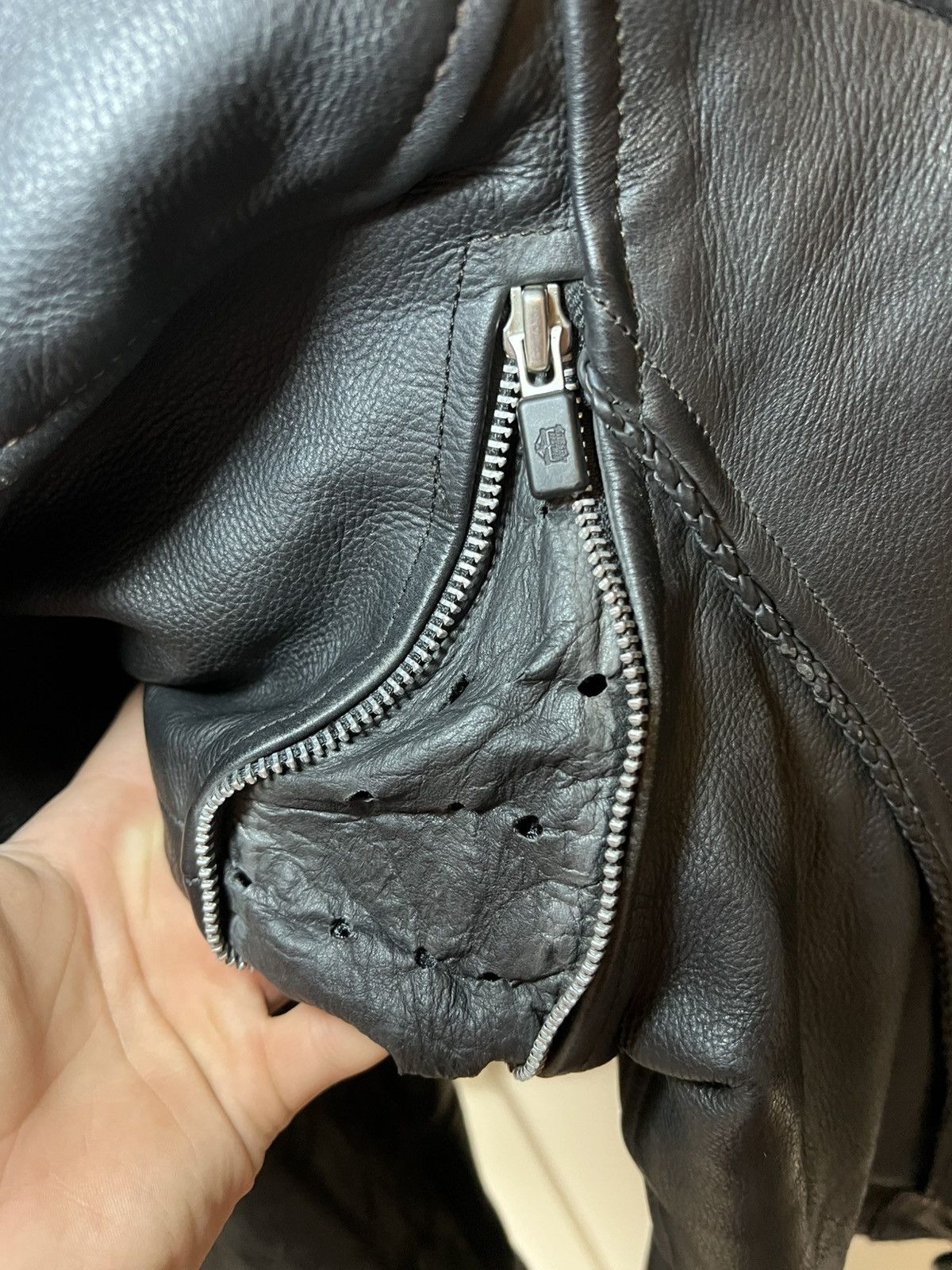 Vintage Vintage heavy leather biker jacket Size US XXL / EU 58 / 5 - 5 Thumbnail