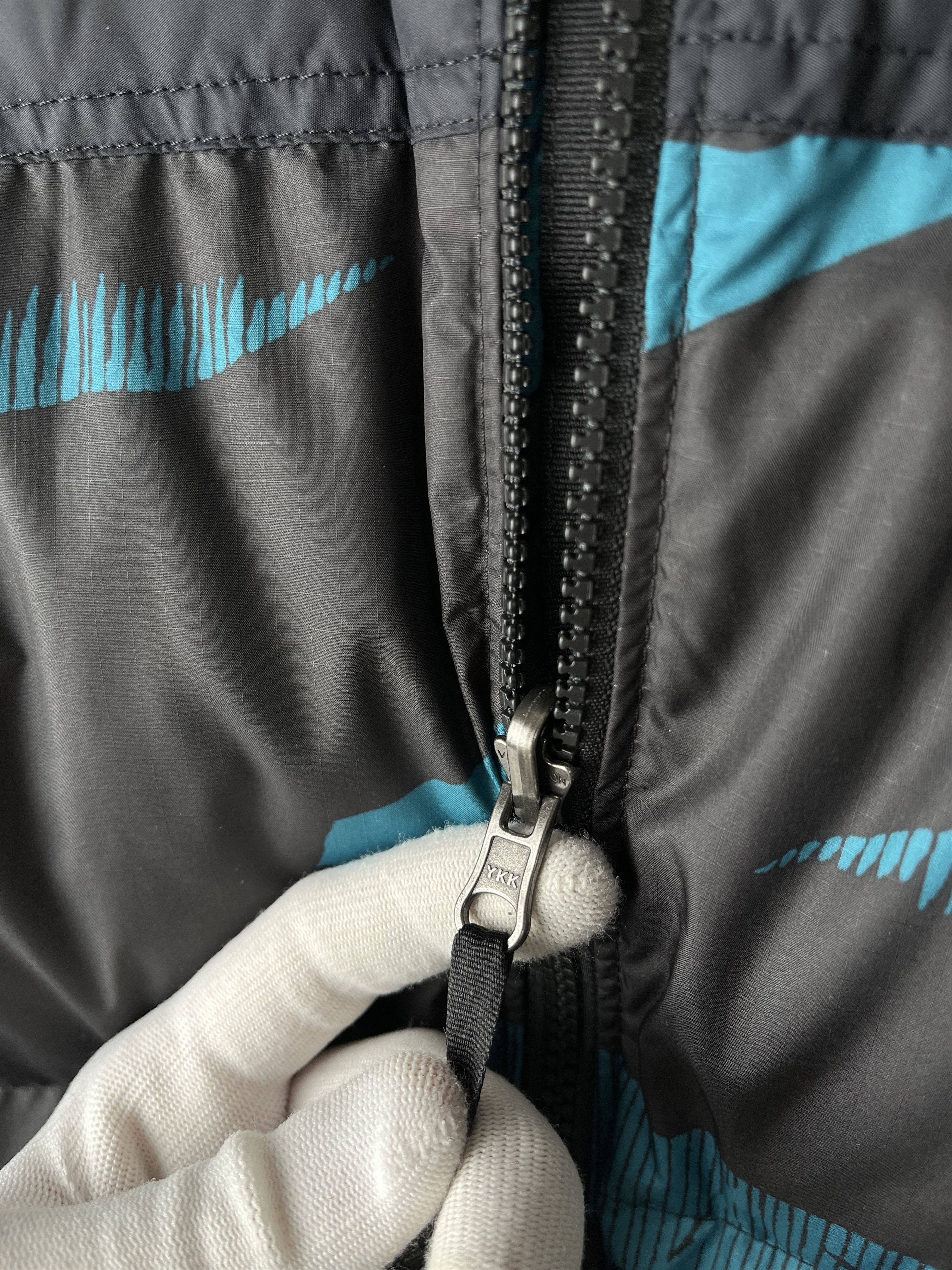 The North Face Down Jacket The North Face Printed 1996 Retro Nuptse Size US L / EU 52-54 / 3 - 5 Thumbnail