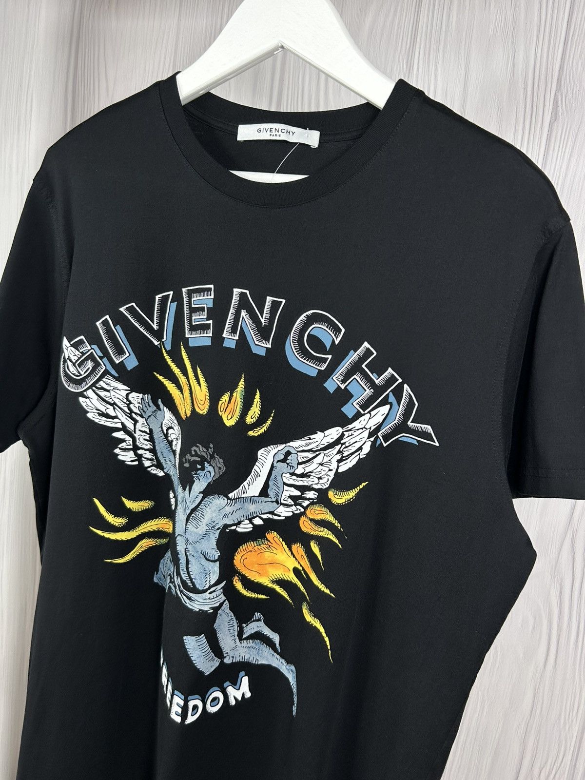 Givenchy Rare Givenchy Paris Freedom Angel Black T-Shirt Size S Size US S / EU 44-46 / 1 - 3 Thumbnail