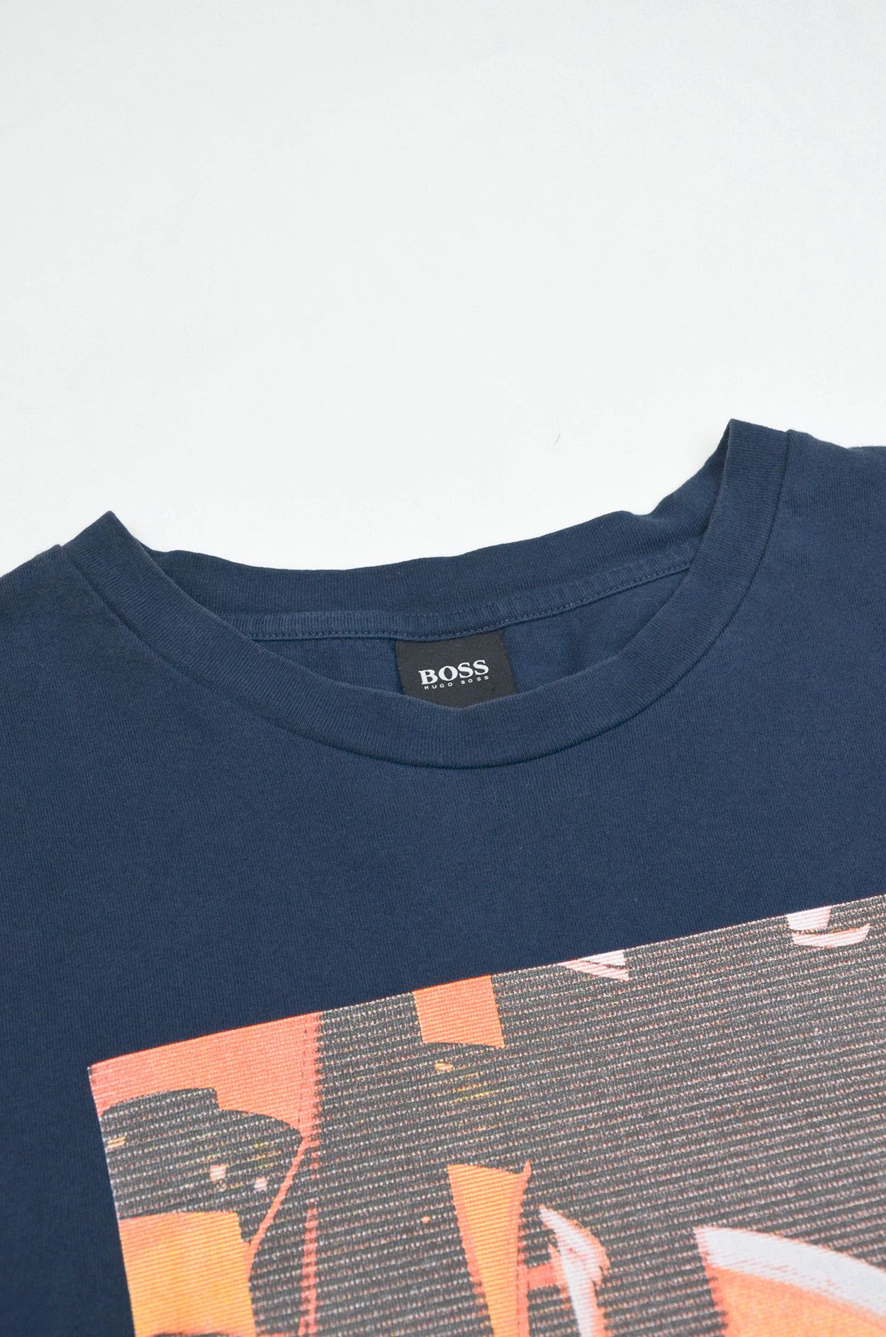 Hugo Boss Hugo Boss Taxi Cab Graphic T-Shirt -Size L Size US L / EU 52-54 / 3 - 6 Thumbnail