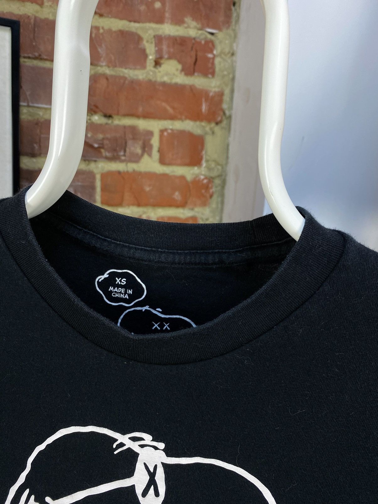 Kaws × Peanuts × Uniqlo Uniqlo x Kaws x Peanuts Snoopy Joe Cool T-Shirt Size US XS / EU 42 / 0 - 5 Thumbnail
