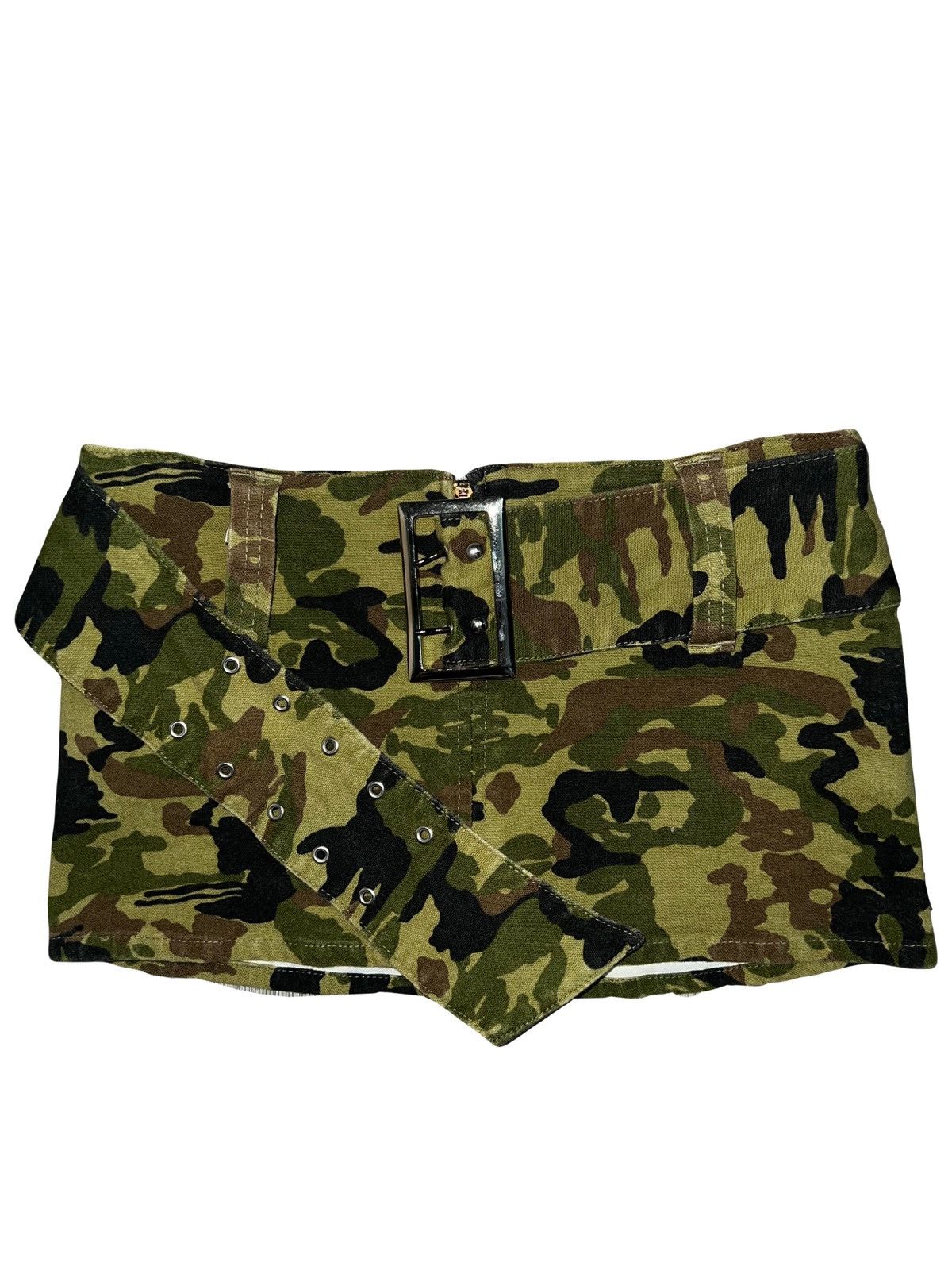 Japanese Brand Japanese Camo belted mini skirt🪖 Size 25" / US 0 / IT 36 - 1 Thumbnail