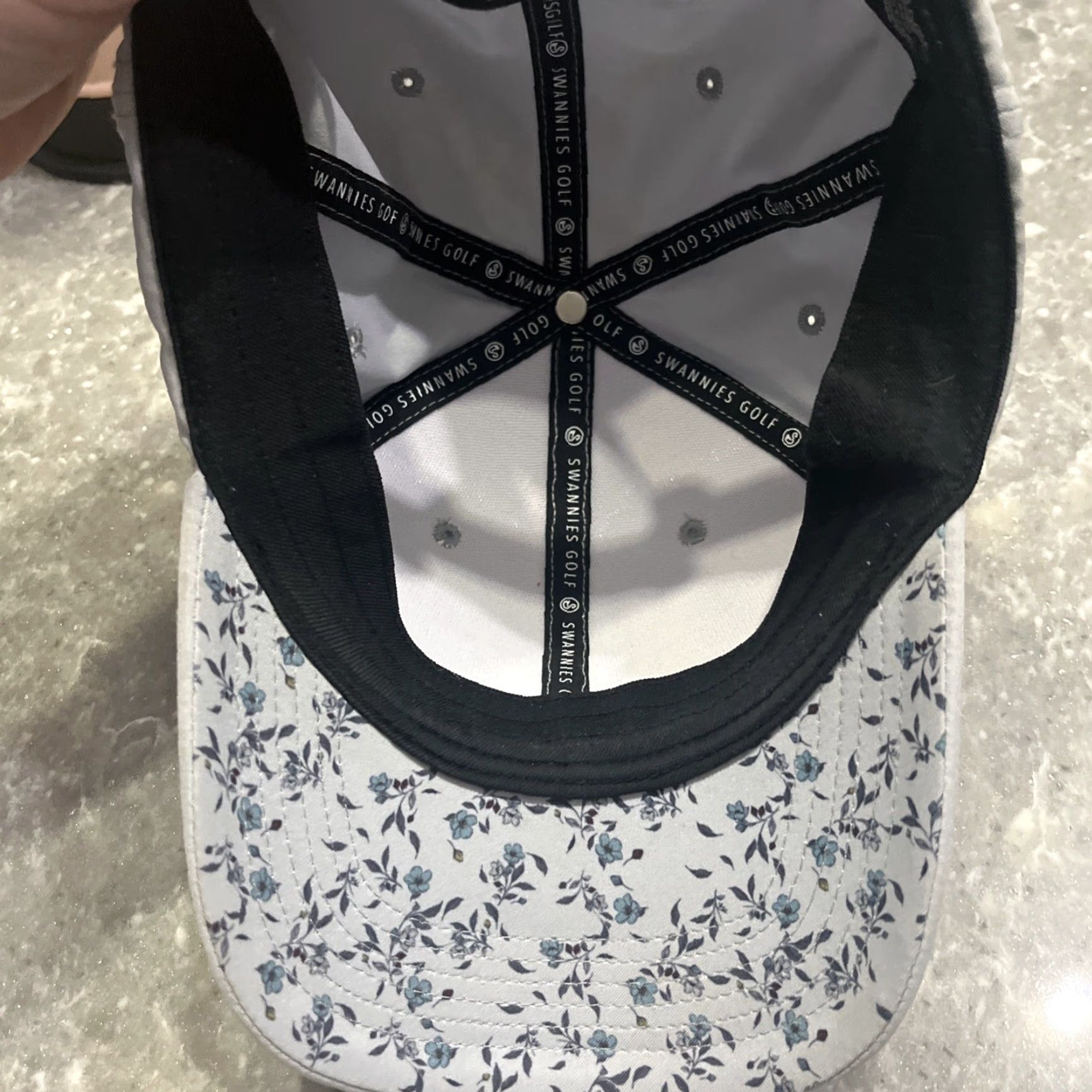 Vintage **Swannies Golf Soft Gray Women's Snap Back Cap** User: Swannies Golf Soft Grey Women's Snap Back Cap Size ONE SIZE - 5 Thumbnail