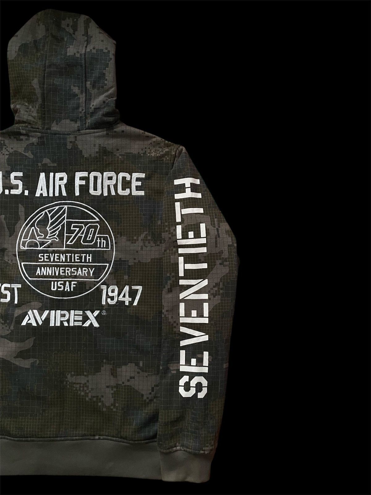 Avirex × Vintage AVIREX US AIR FORCE 70th Anniversary Zip Camo Hoodie Size US XL / EU 56 / 4 - 3 Thumbnail