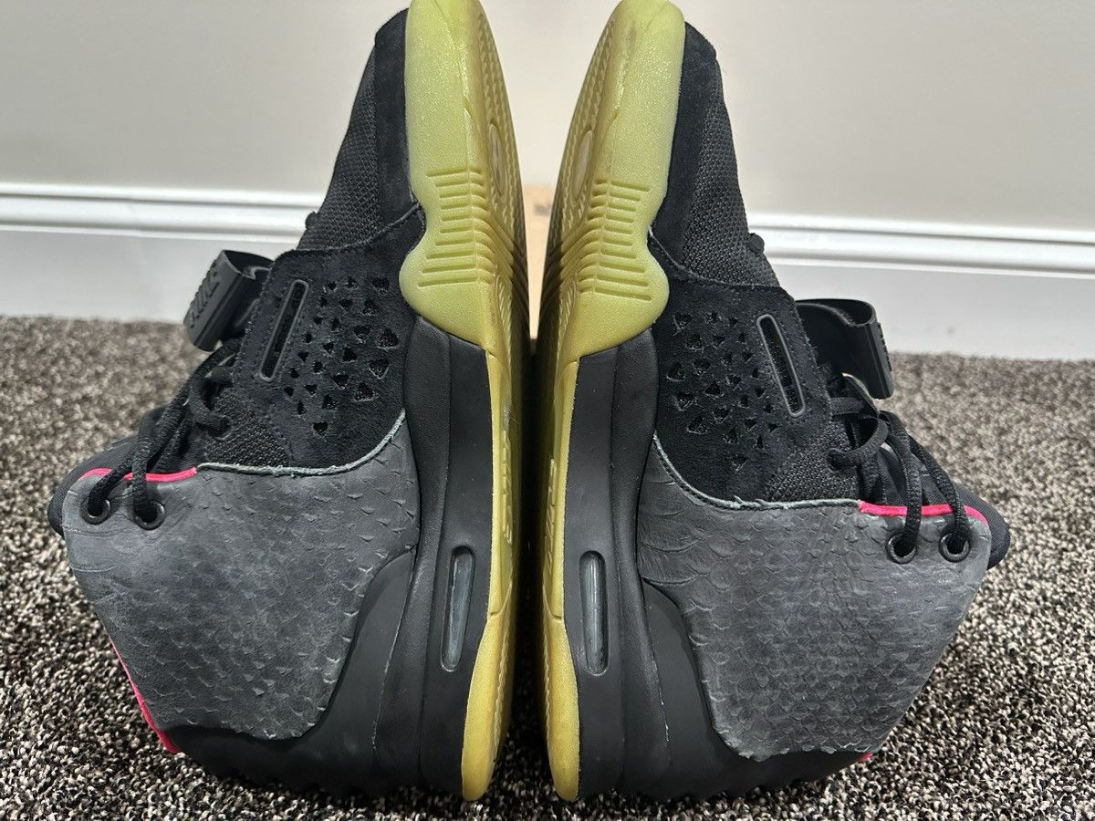 Kanye West × Nike Nike Air Yeezy 2 Kanye West Solar Red Sneakers 2012 Size US 11 / EU 44 - 8 Thumbnail