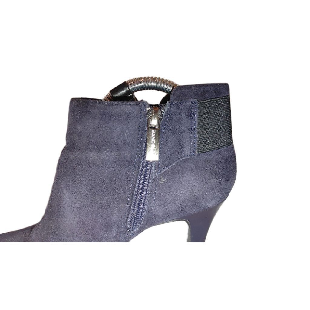 Band Tees Bandolino Christina Suede Ankle Bootie Size 5.5M Size US 5.5 / IT 35.5 - 6 Thumbnail