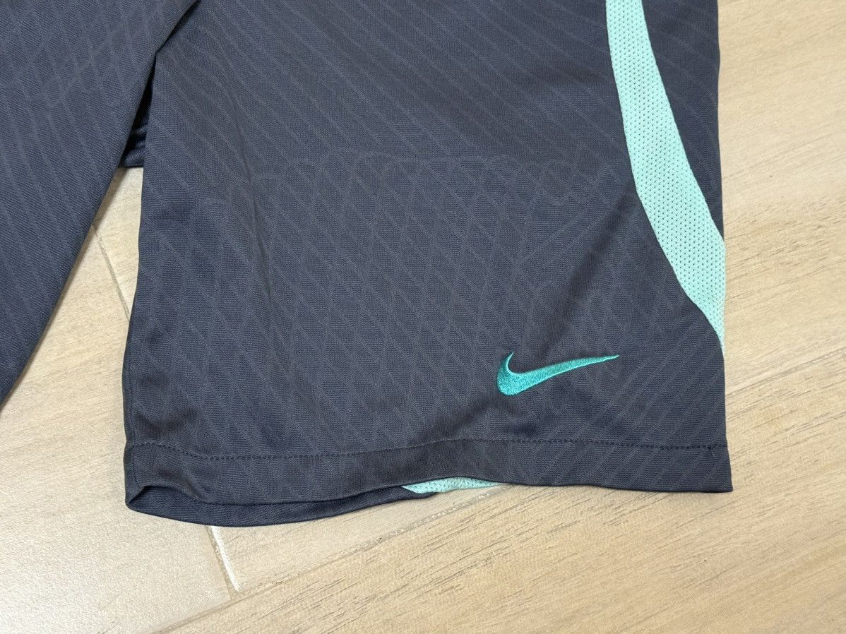 Nike Nike FC Barcelona shorts. Size US 30 / EU 46 - 4 Thumbnail