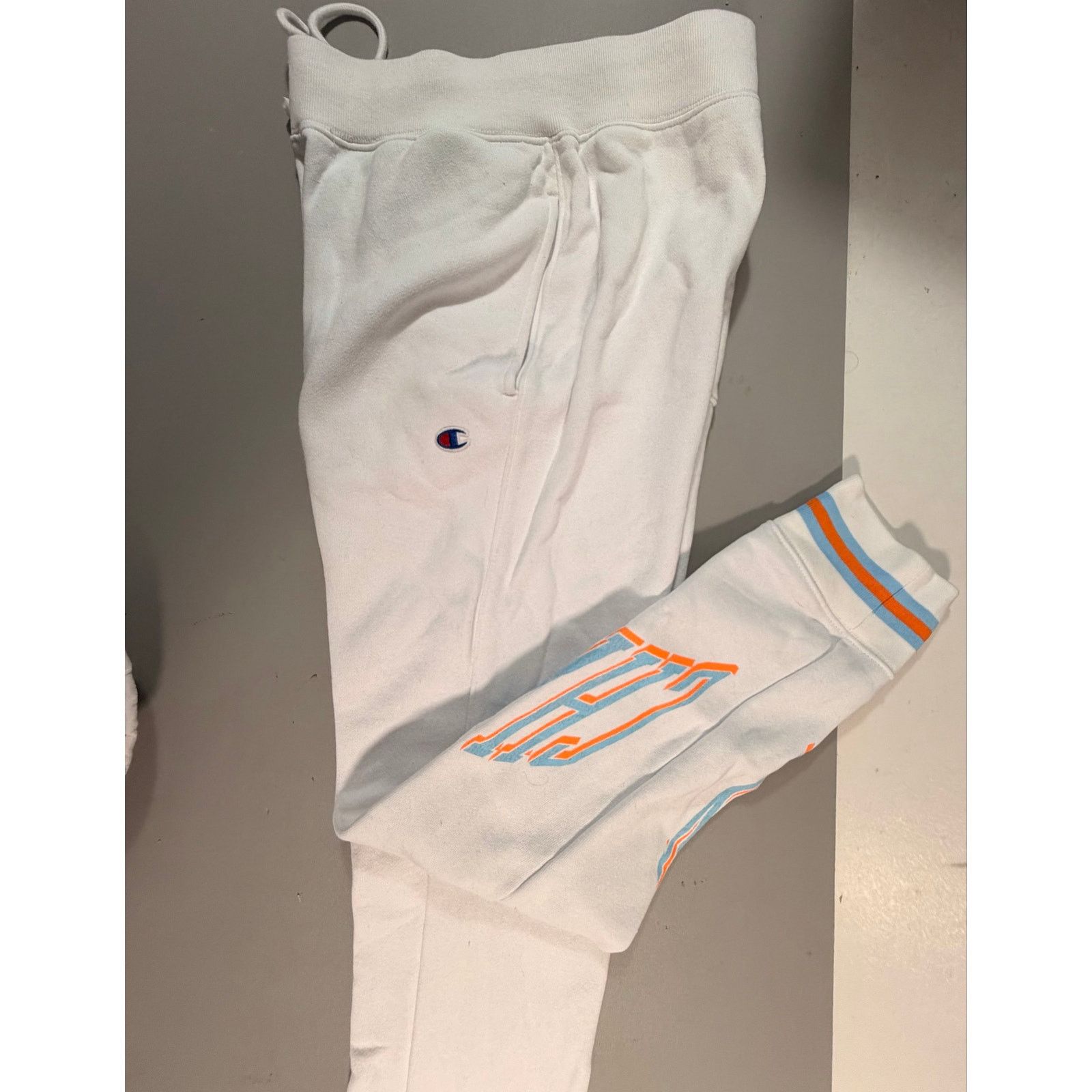 Champion Champion Reverse Weave joggers White size: S Size US 32 / EU 48 - 4 Thumbnail