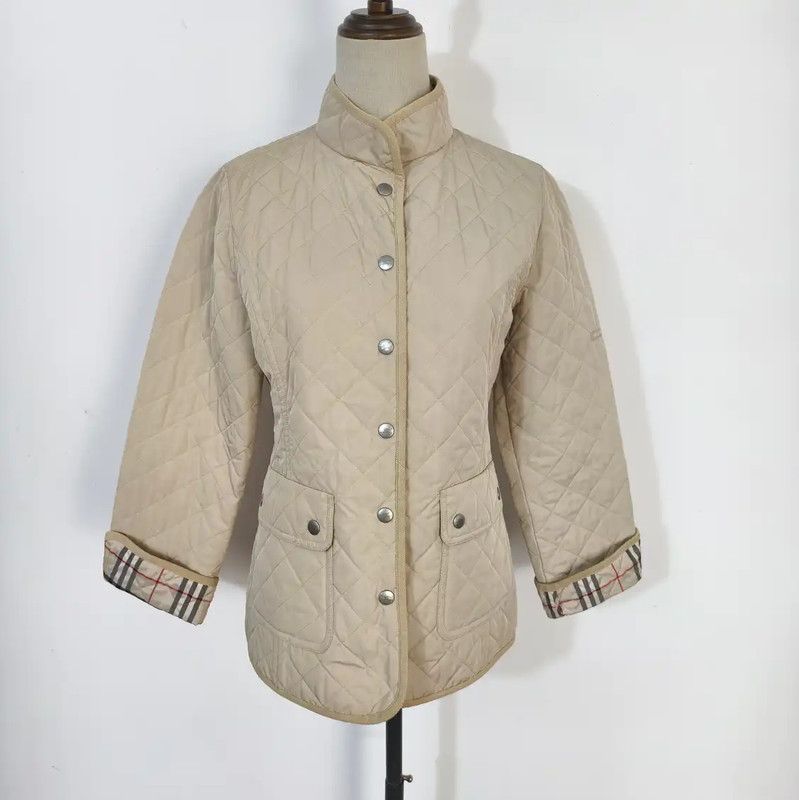 Burberry Burberry Quilted Winter Jacket in Beige Size M / US 6-8 / IT 42-44 - 1 Thumbnail