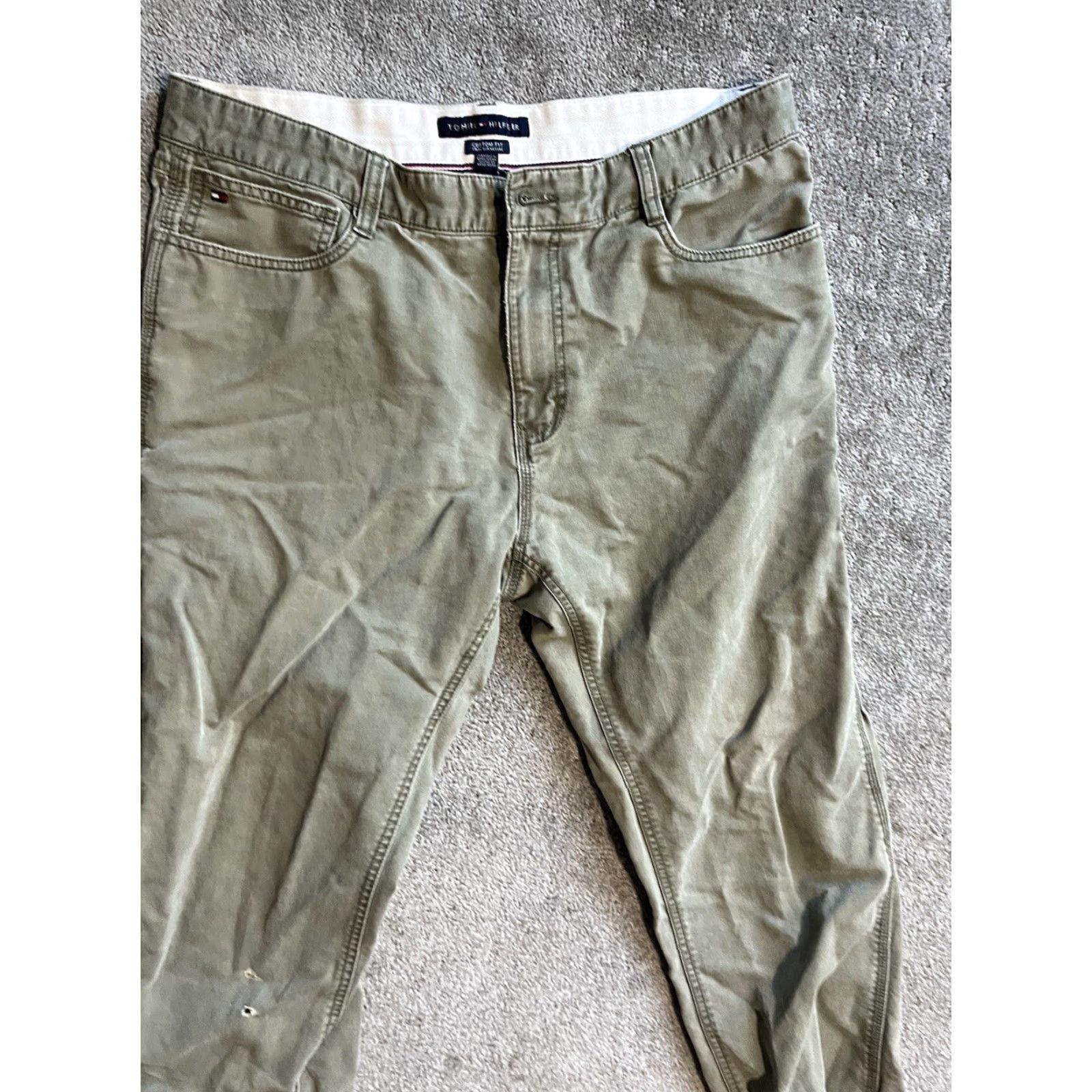 Tommy Hilfiger VINTAGE Tommy Hilfiger Chino Pants Mens Adult Regular Size 36x30 Green Casual Formal Business Size US 36 / EU 52 - 2 Thumbnail