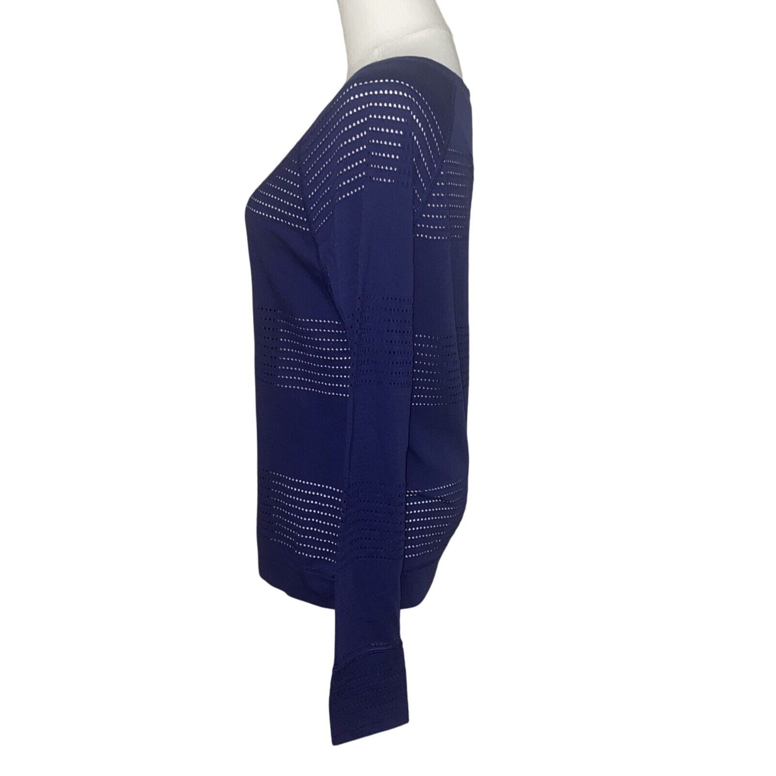 Athleta Athleta Size XS Long Sleeve Activewear Shirt Blue EUC Size XS / US 0-2 / IT 36-38 - 4 Thumbnail