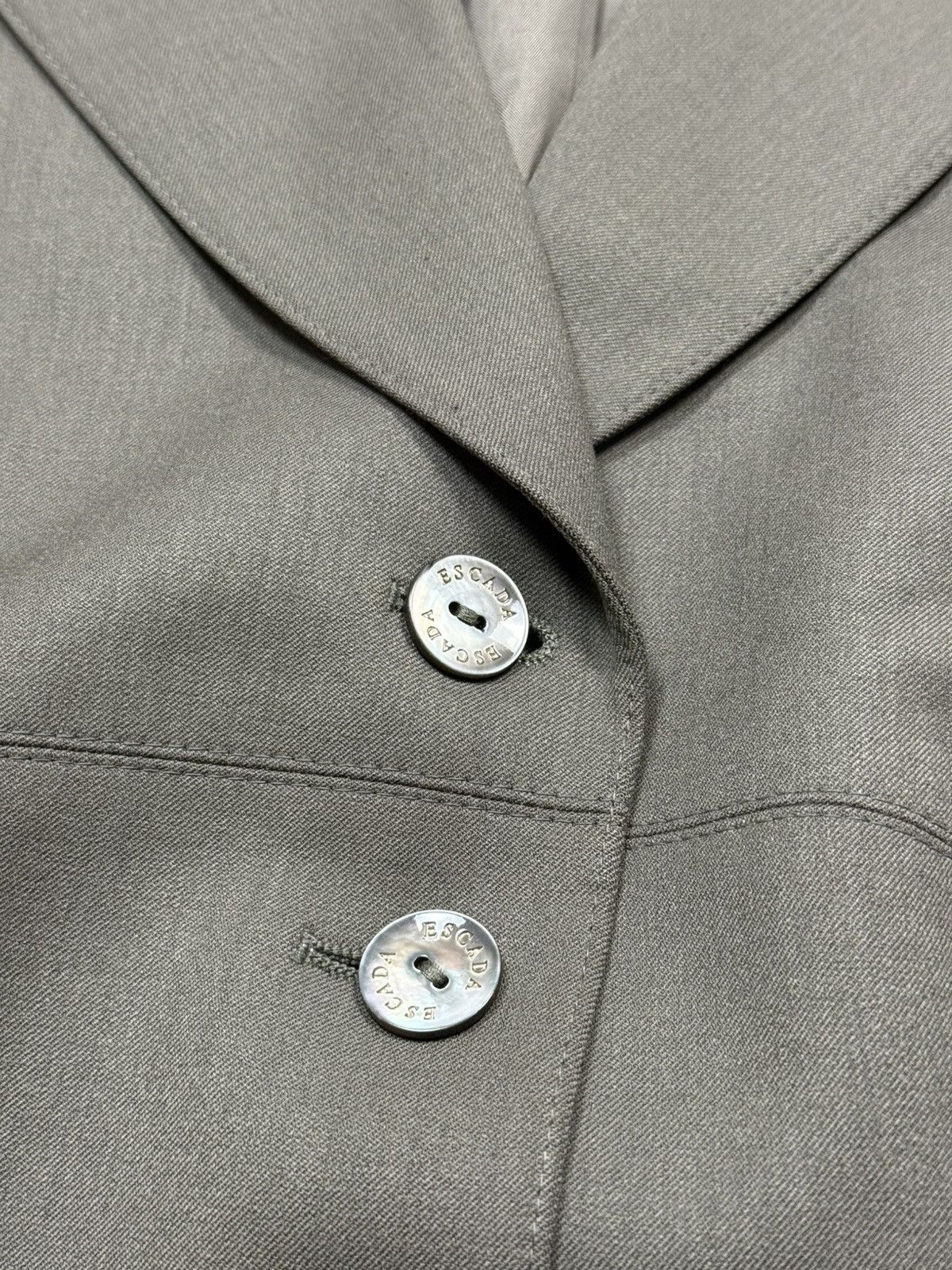 Escada Escada Vintage Luxury Suit Size S / US 4 / IT 40 - 3 Thumbnail
