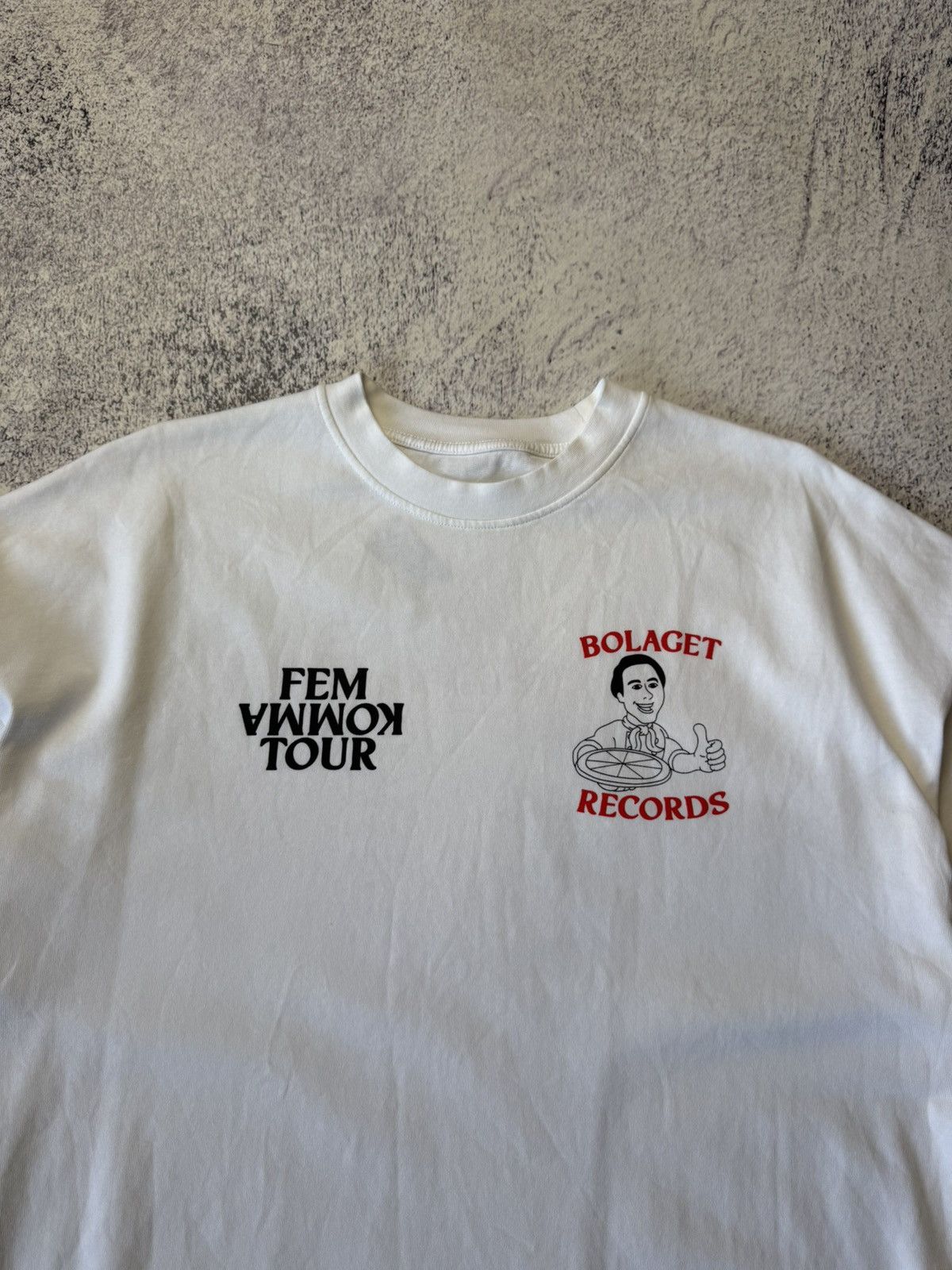 Band Tees Bolaget Records “Fem Komma Tour” 2023 Concert T-Shirt White Size US S / EU 44-46 / 1 - 2 Thumbnail