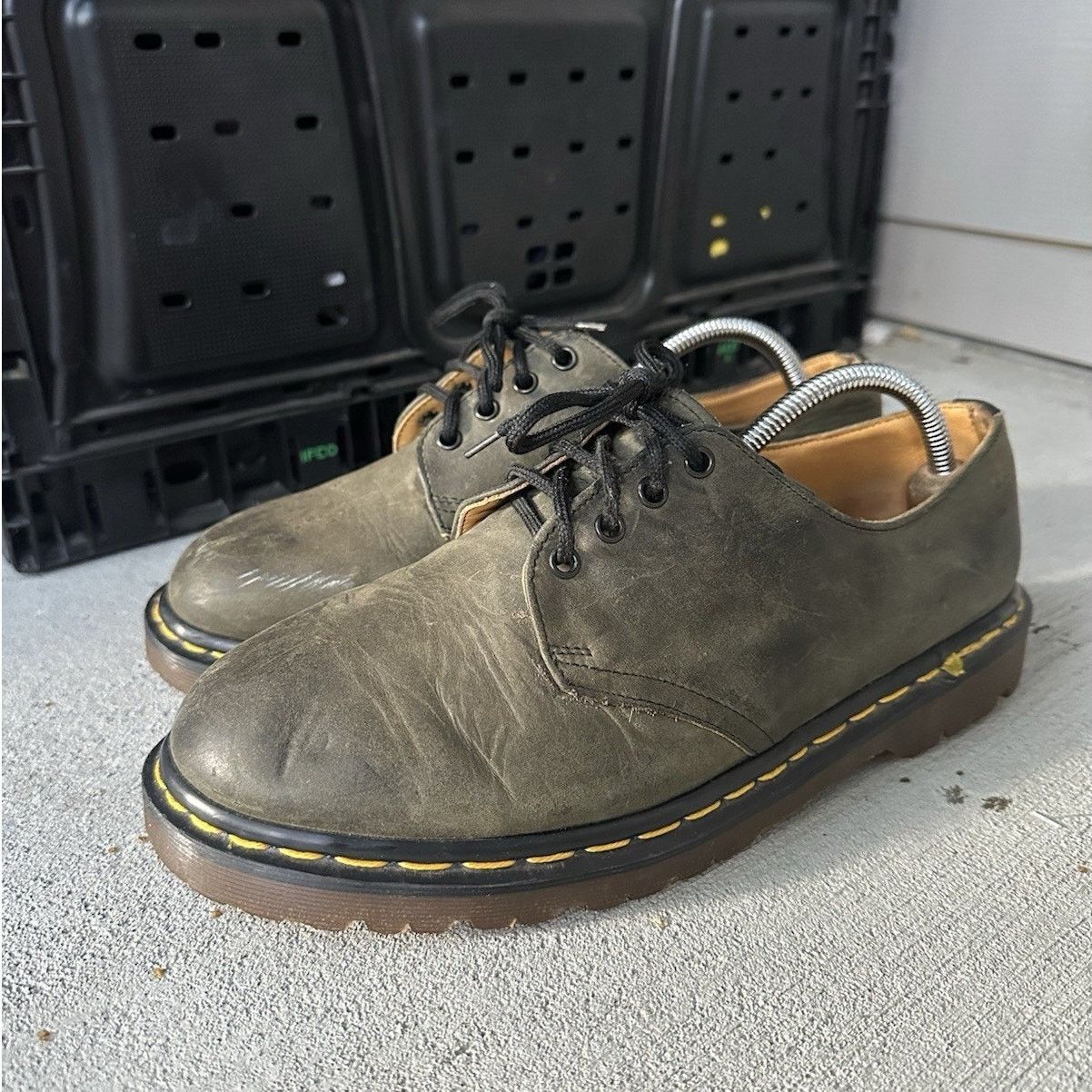 Dr. Martens England Dusty Green Leather Oxford UK 10 US 11