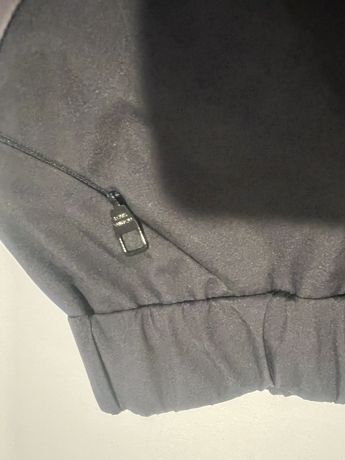 Louis Vuitton Louis Vuitton 2054 men’s pants. XXL. $2190 Size US 38 / EU 54 - 13 Thumbnail