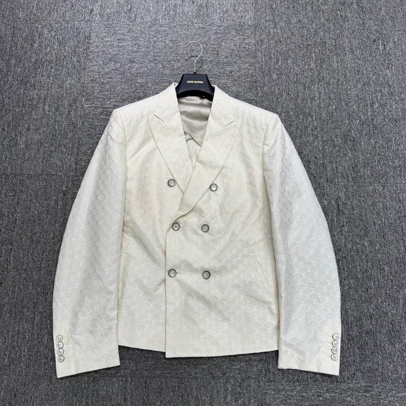Louis Vuitton Louis Vuitton A suit jacket full of old print jacket Size US M / EU 48-50 / 2 - 1 Thumbnail