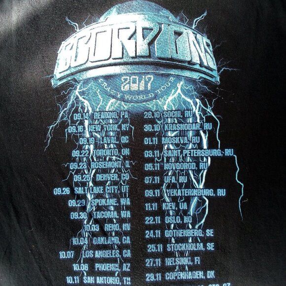 Band Tees Scorpions Crazy World Tour 2017 T-Shirt Size US XL / EU 56 / 4 - 6 Thumbnail