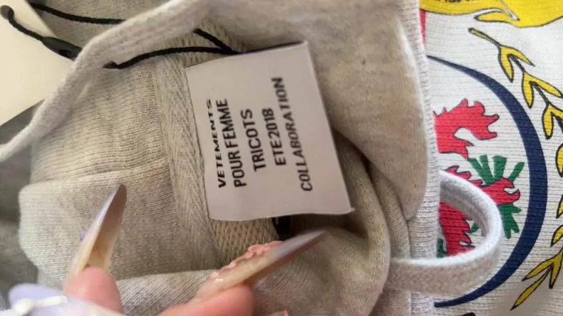 Vetements Vetements Tommy hoodie Size US S / EU 44-46 / 1 - 3 Thumbnail