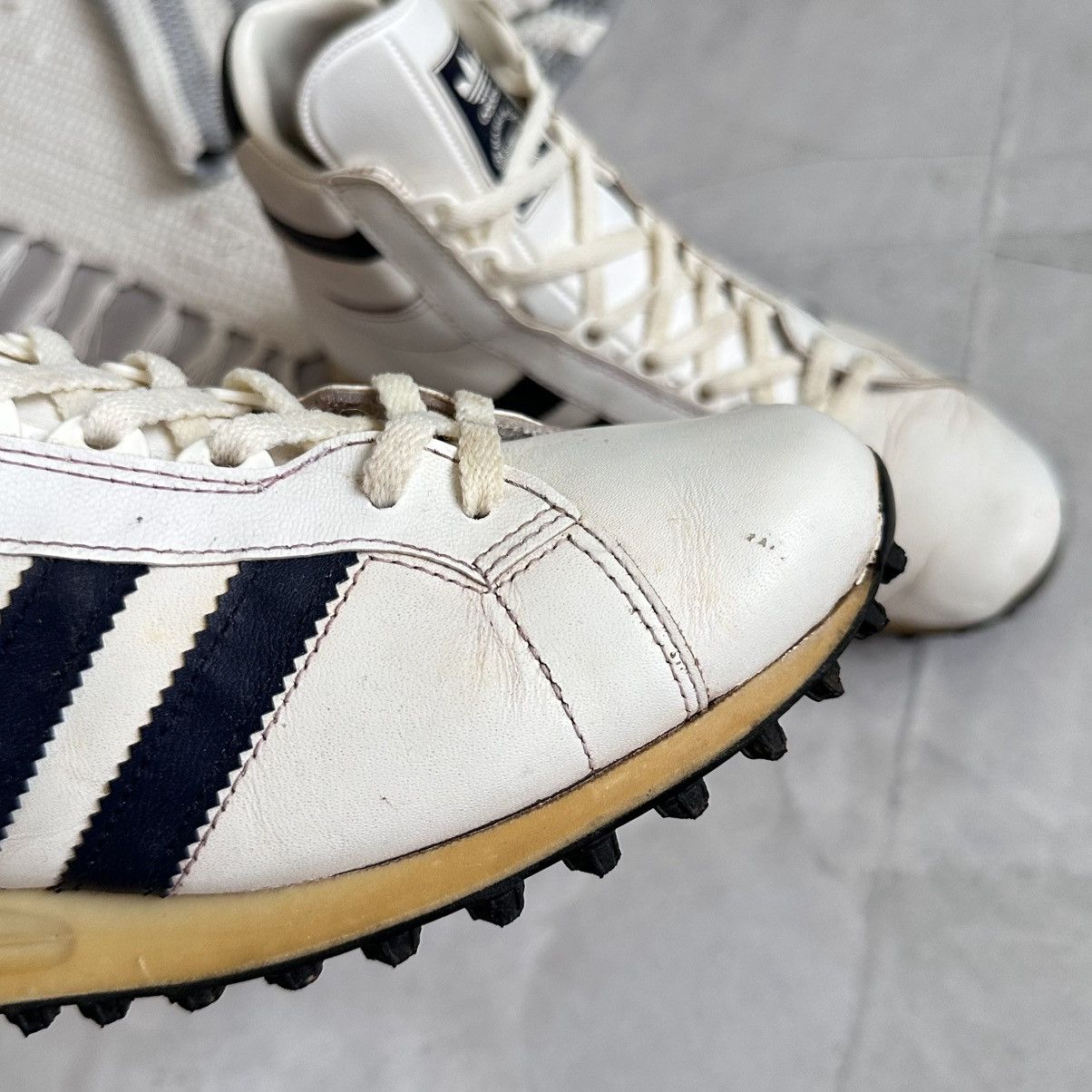 Adidas Vintage 80s Adidas Jogging High 2 Sneakers Boots Slovenia Size US 7 / EU 40 - 16 Thumbnail