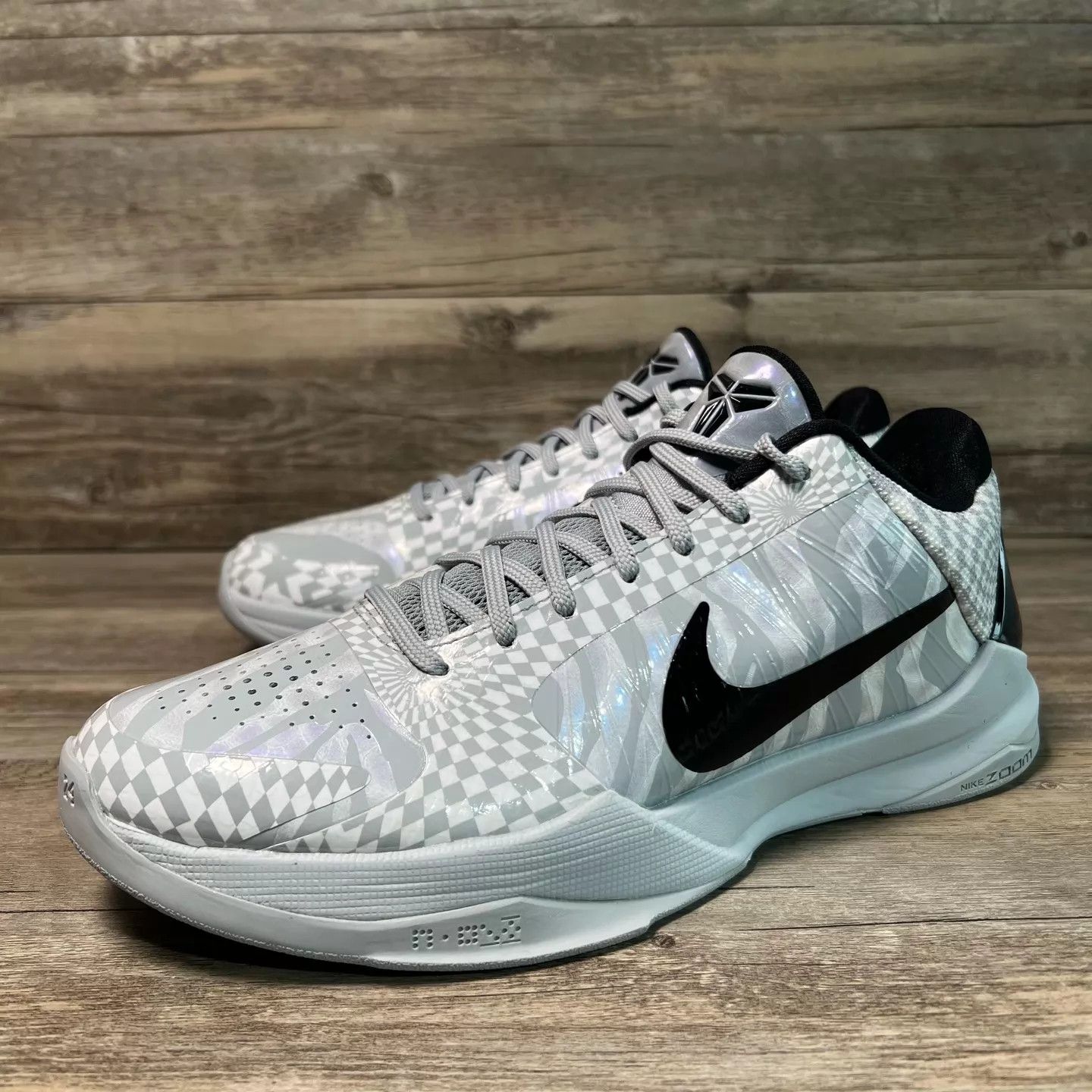 Nike Nike Zoom Kobe 5 Zebra White/Black 44 1/1 OG Box Size US 11 / EU 44 - 1 Thumbnail