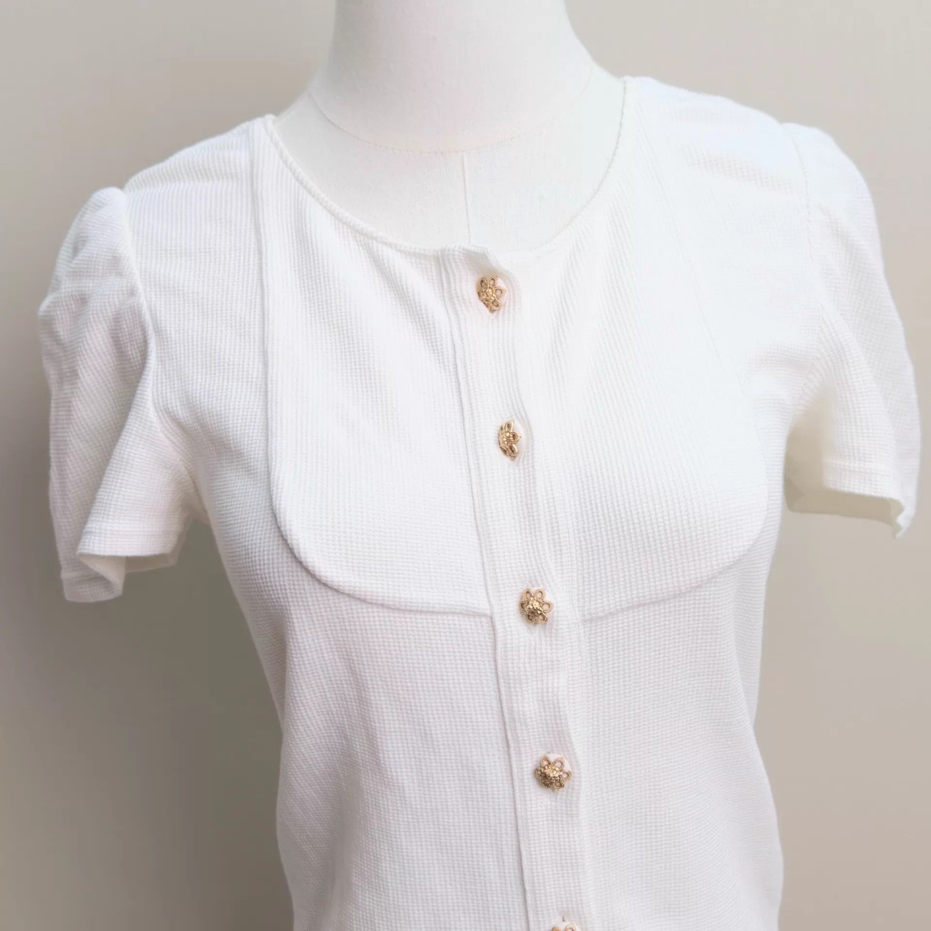 Chanel CHANEL 36 Short Sleeve Shirt Size XS / US 0-2 / IT 36-38 - 2 Thumbnail