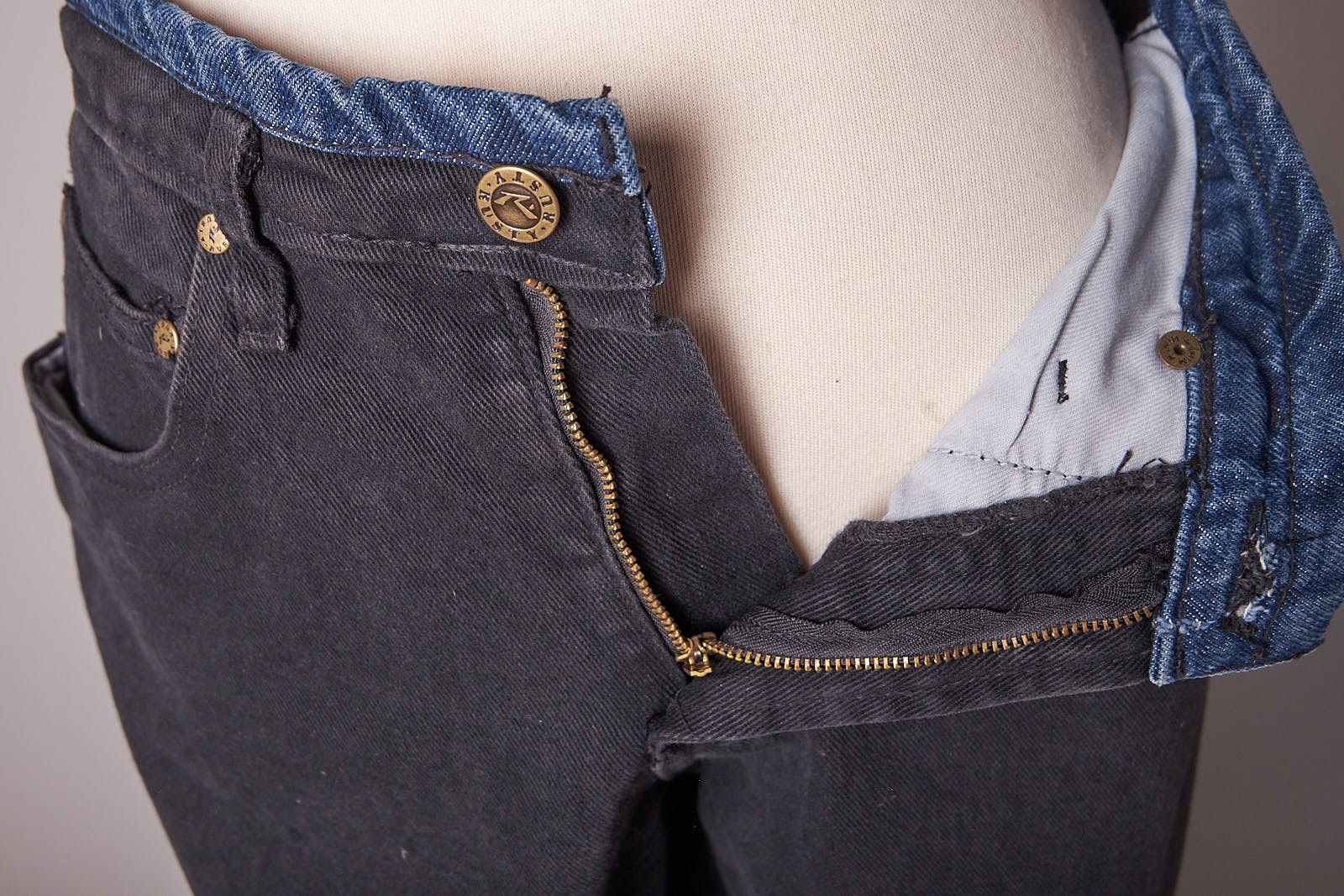 Rusty 1990s Deadstock Rusty Black Jeans With Blue Trim Size US 26 / EU 42 - 7 Thumbnail