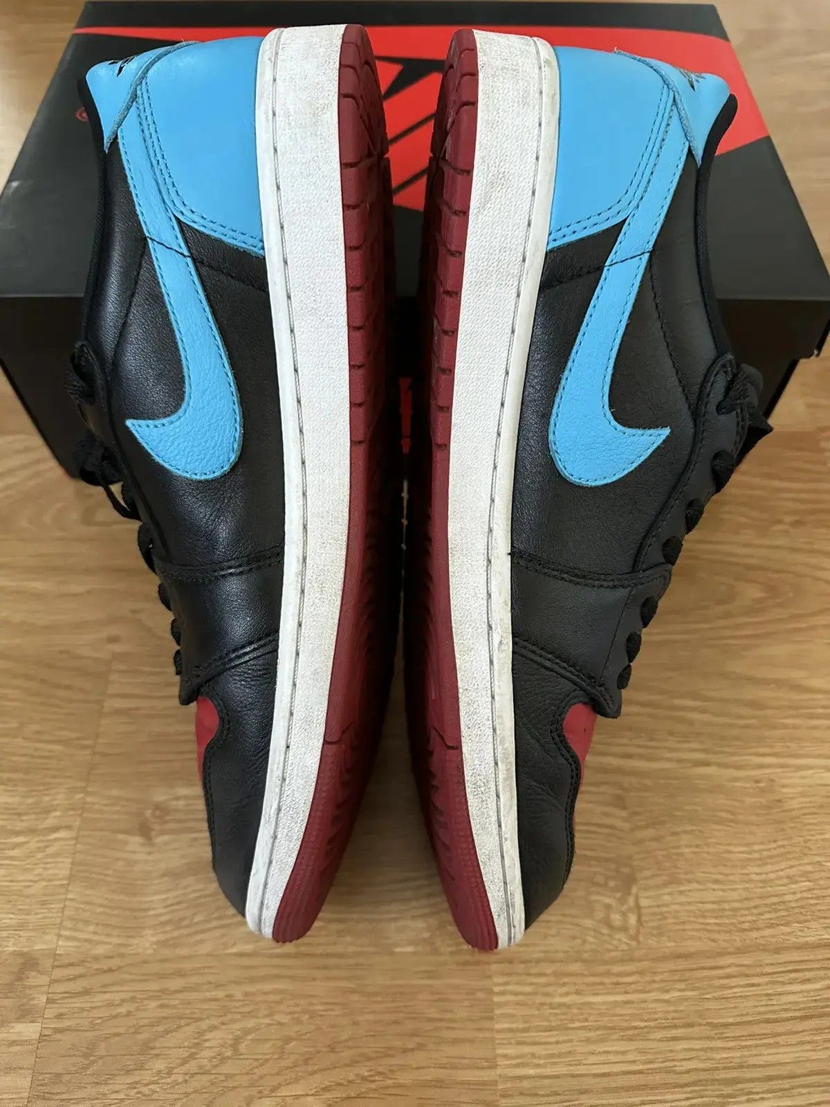 Jordan Brand 1 Low OG 'UNC to Chi' (W's 12) Size US 10.5 / EU 43-44 - 10 Thumbnail