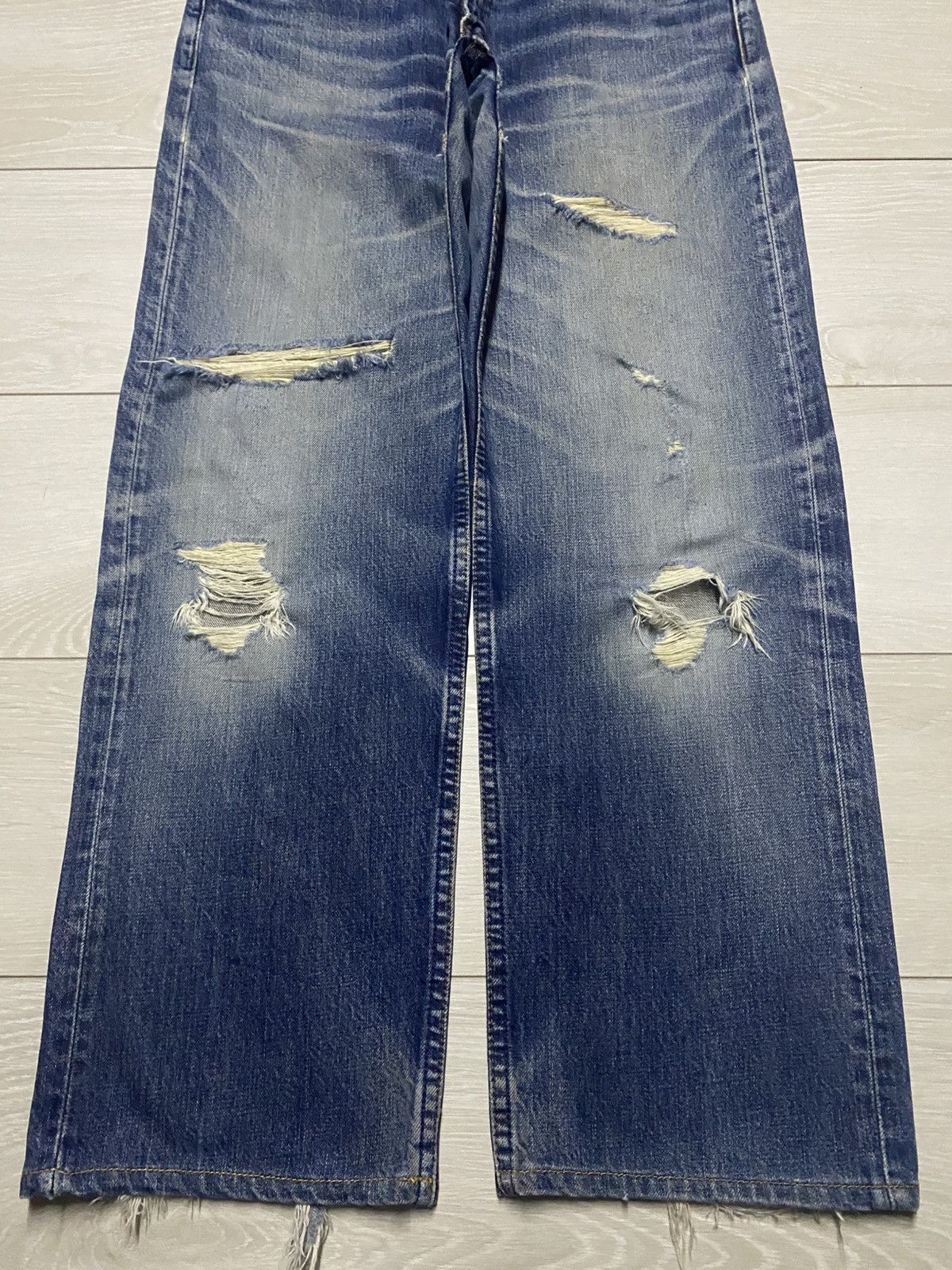 Levi's Vintage Levis 503 Button J09 Distressed Wide Leg Baggy Jeans Size US 31 - 5 Thumbnail