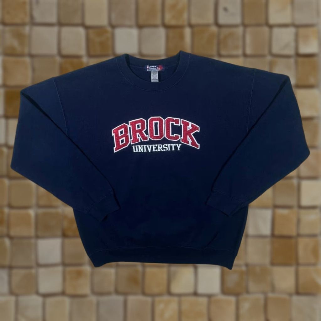 Vintage Dubwear Clothing Co. "Brock University" Embroidered Navy Blue Sweatshirt Large Sweatshirt Men L Navy Embroidered Brock University 90s? Size US L / EU 52-54 / 3 - 1 Thumbnail