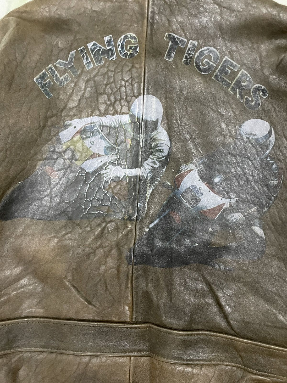 Indian Motorcycle Vintage Indian Motorcycle Flying Tigers Leather Jacket 50s Size US XL / EU 56 / 4 - 17 Thumbnail