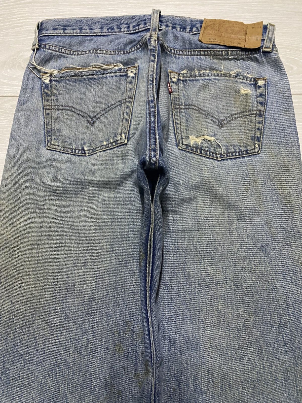 Levi's Vintage Clothing Vintage Levis 501 90s Grunge ButtonFly Distressed Jeans Size US 30 / EU 46 - 4 Thumbnail