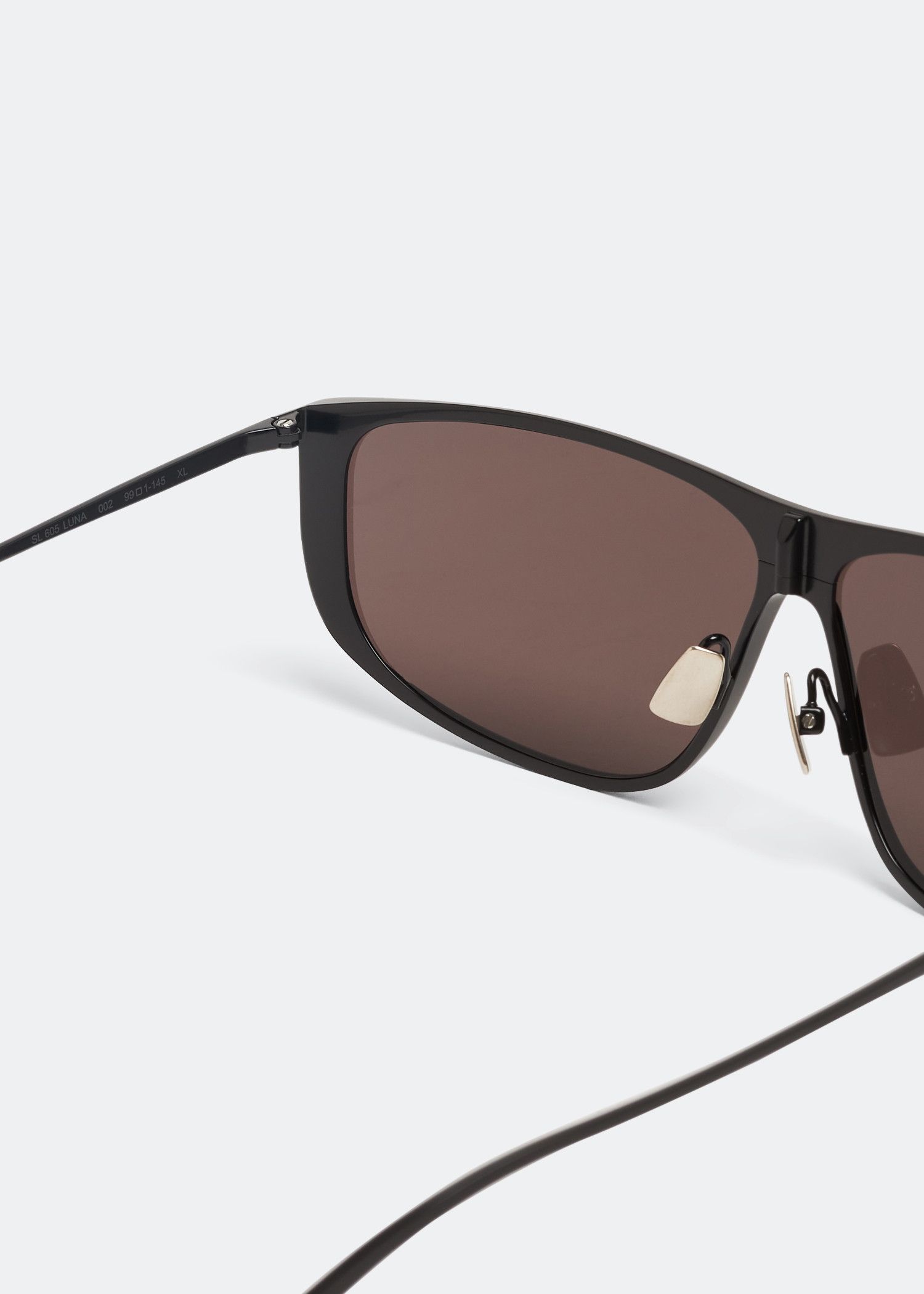 Saint Laurent Paris o1s1wg111224 Size: OS / SL 605 Luna Sunglasses in Black Size ONE SIZE - 5 Thumbnail