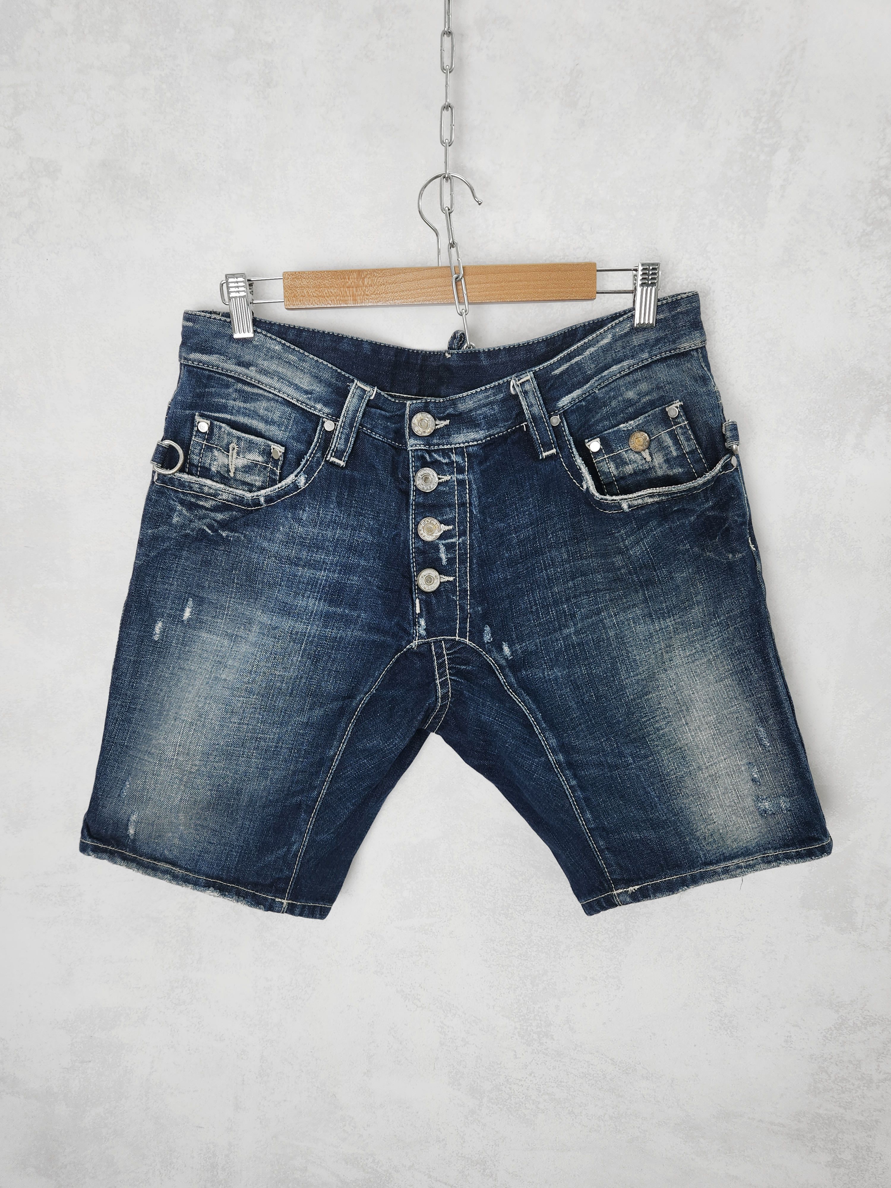 Dsquared2 Dsquared 2 denim distressed button ups shorts size 50 Size US 34 / EU 50 - 1 Thumbnail