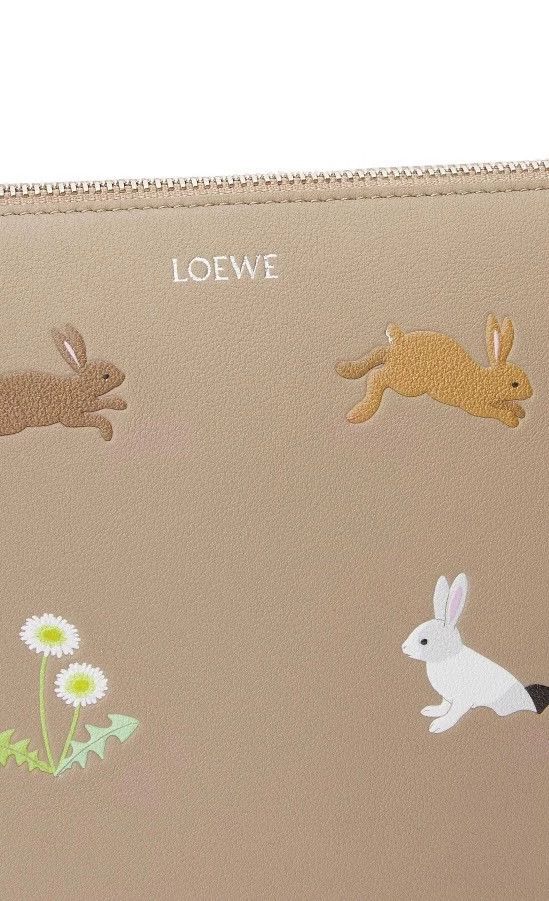 Loewe LOEWE size os The sandy rabbit holds a bag Size ONE SIZE - 4 Thumbnail