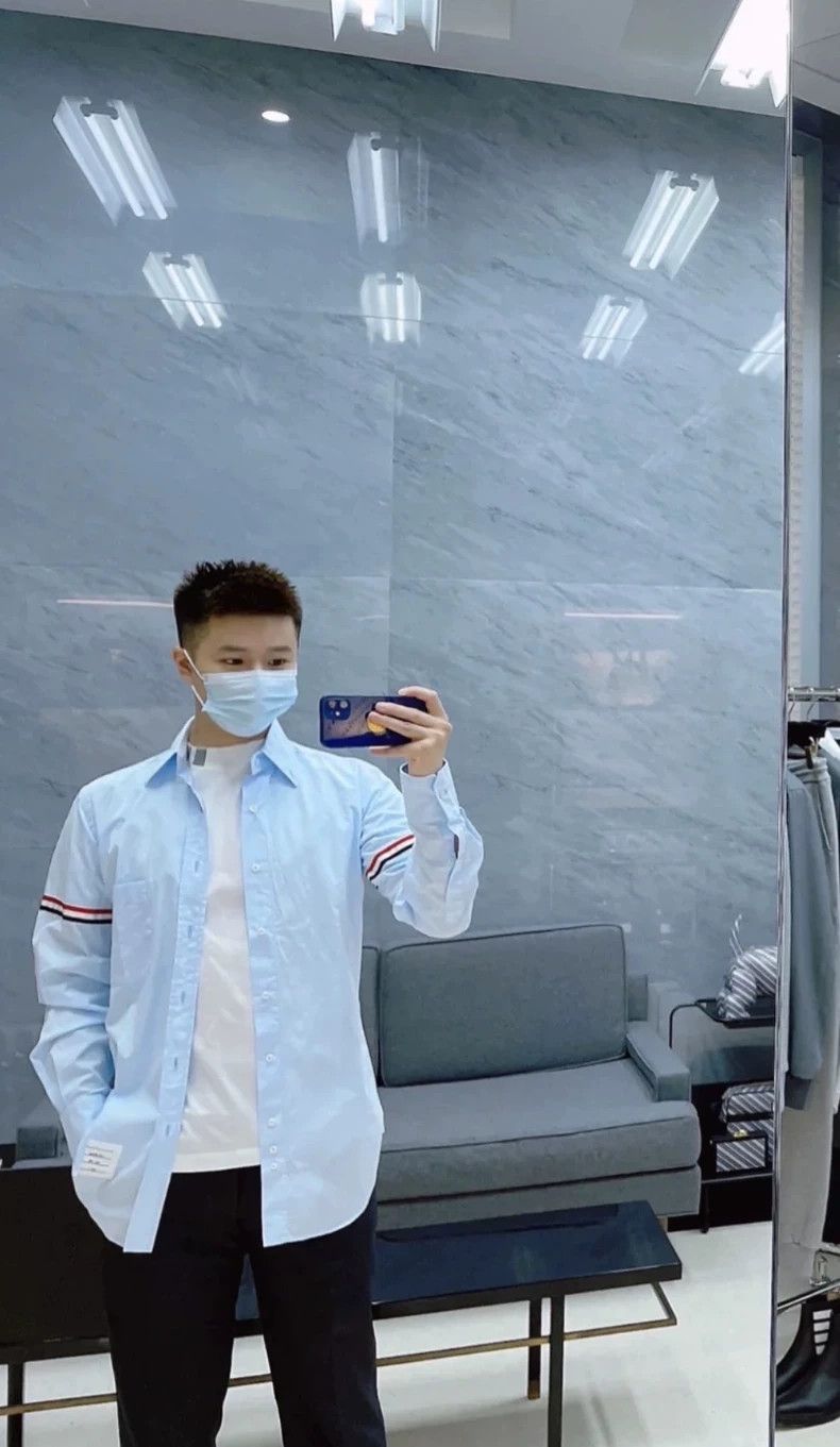 Thom Browne THOM BROWNE Classic two-cuff shirt 2502-Nextarrow Size US M / EU 48-50 / 2 - 9 Thumbnail